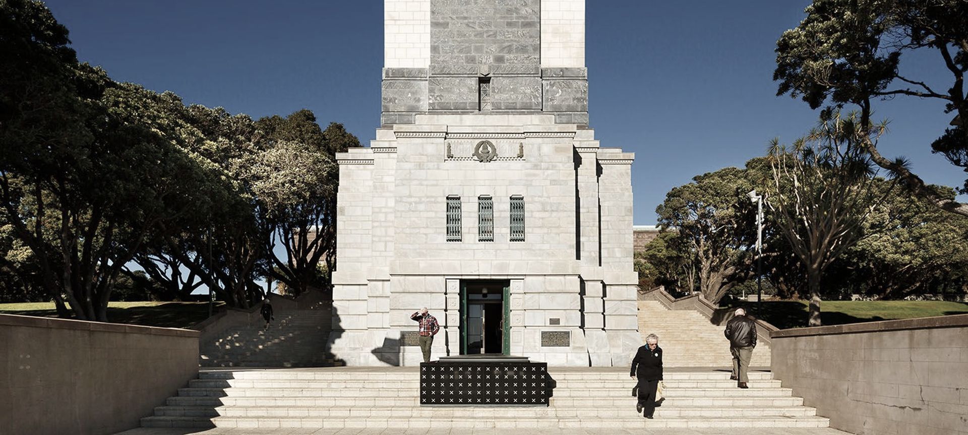 Carillon, Hall of Memories and Tomb of the Unknown Warrior banner