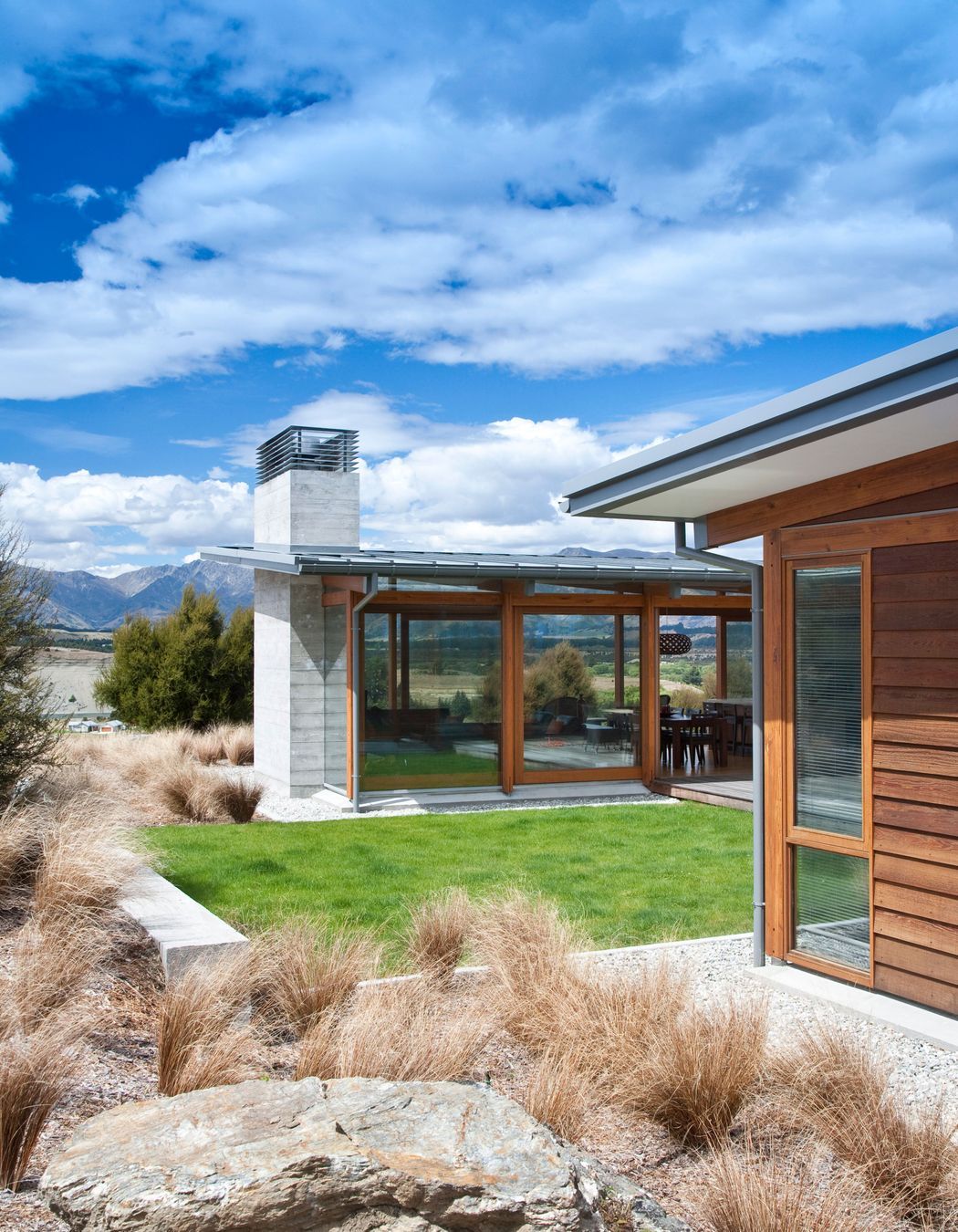 Clutha River House, Albert Town