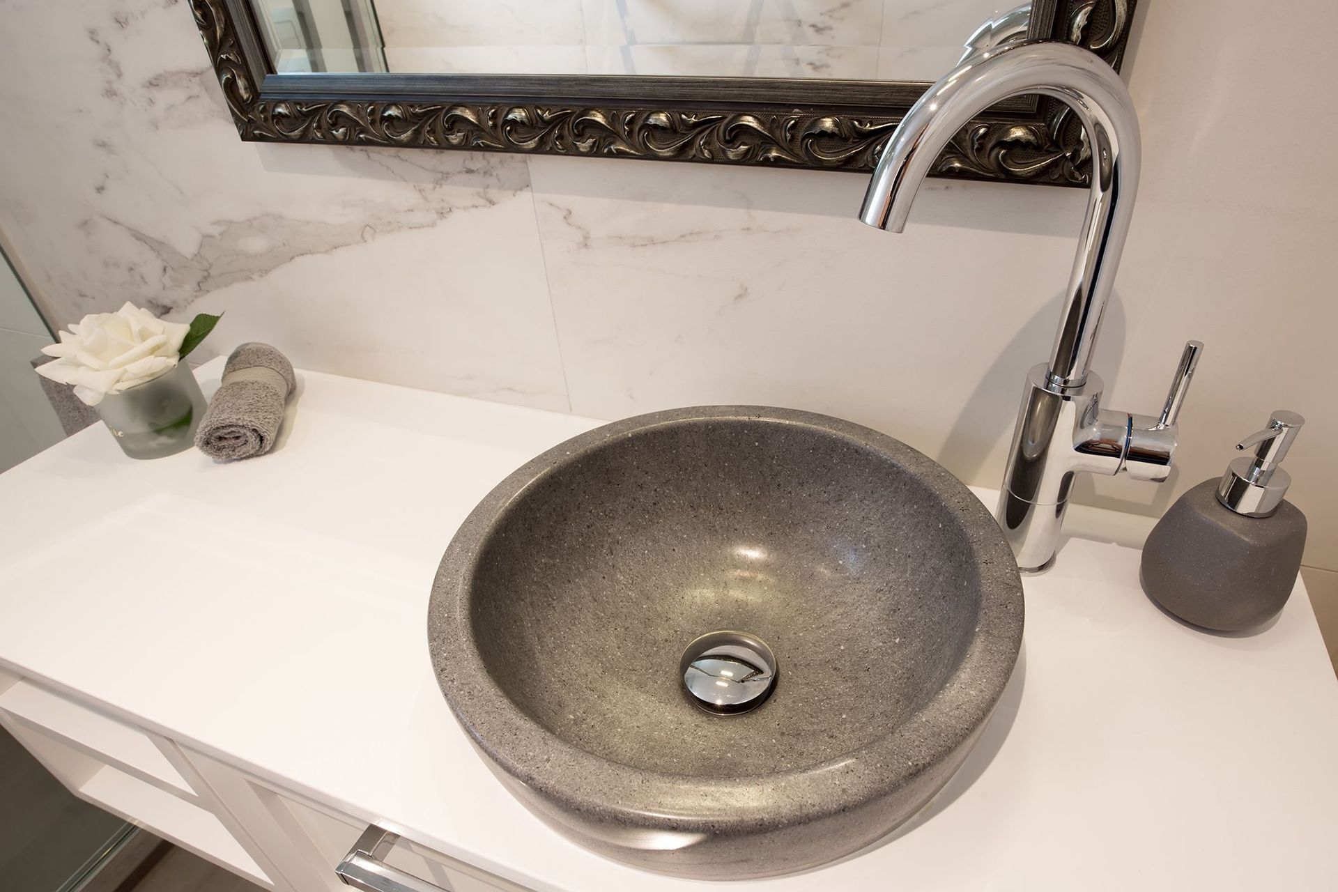 Contemporary yet Traditional