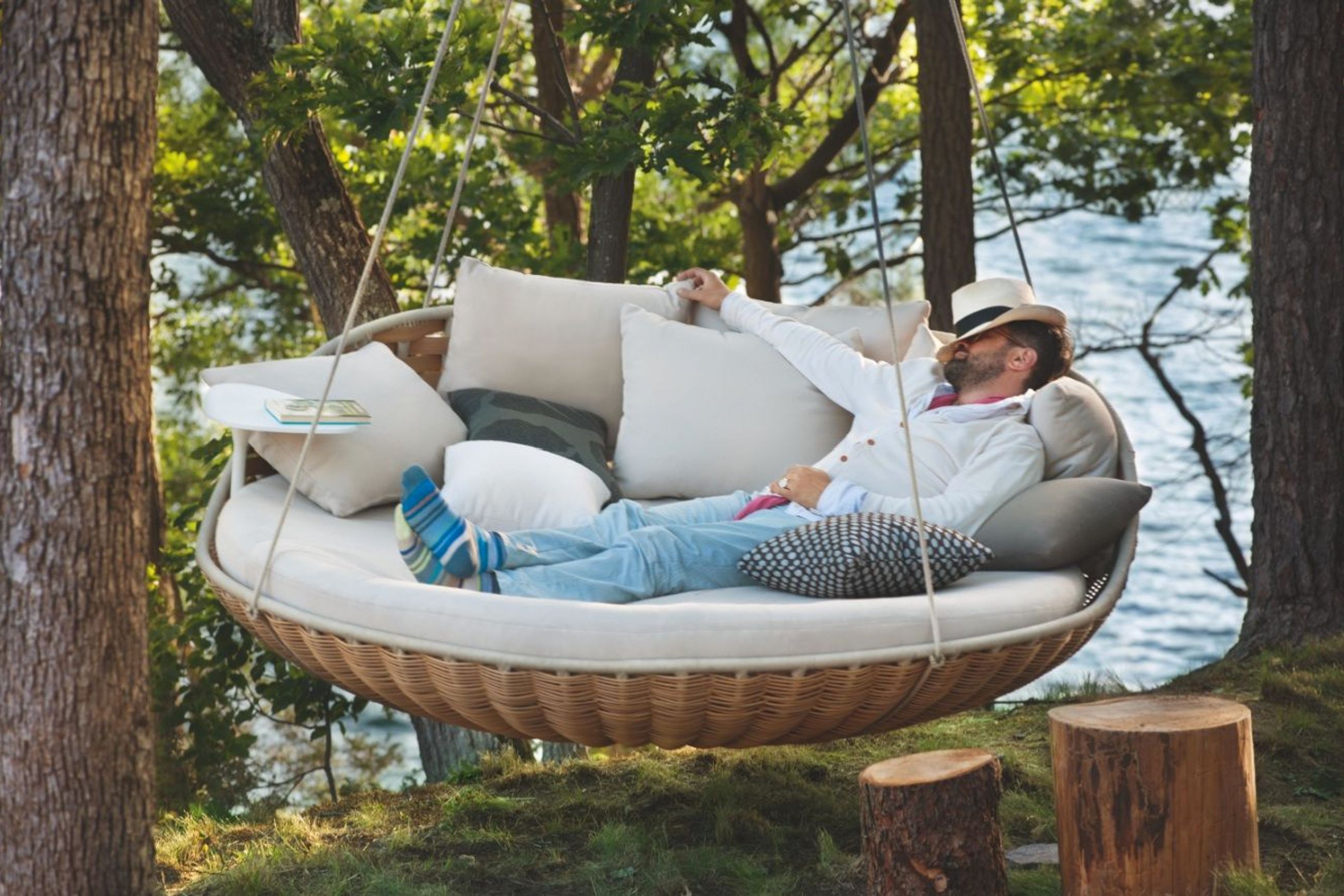 Swingrest Outdoor Hanging Lounger by Dedon