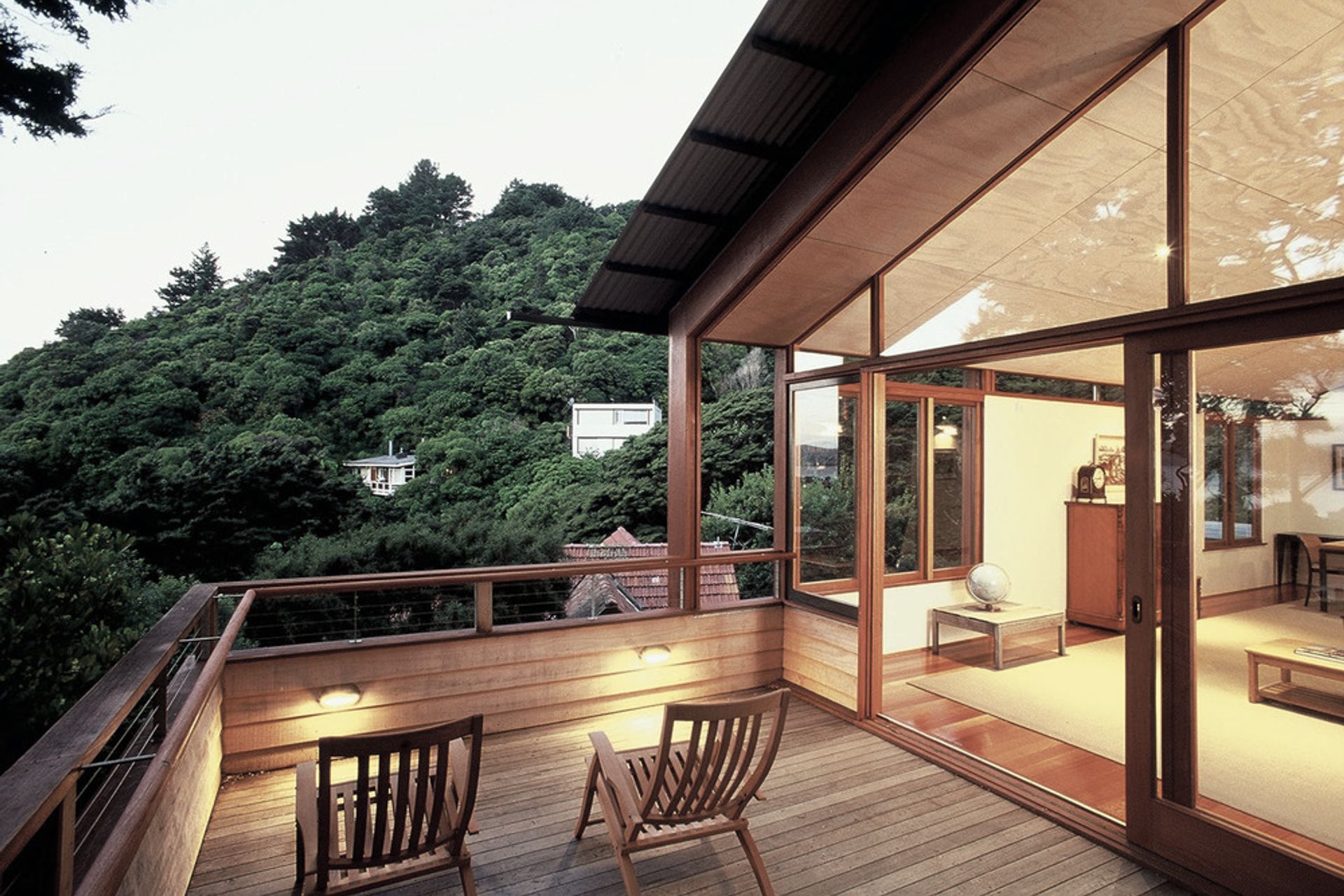 EASTBOURNE HOUSE 1999