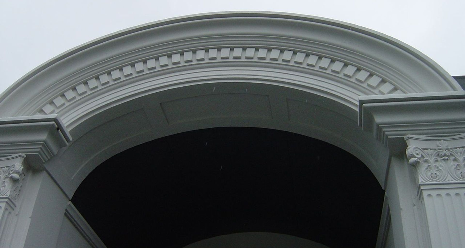 Entrance With Cornice Moulding banner
