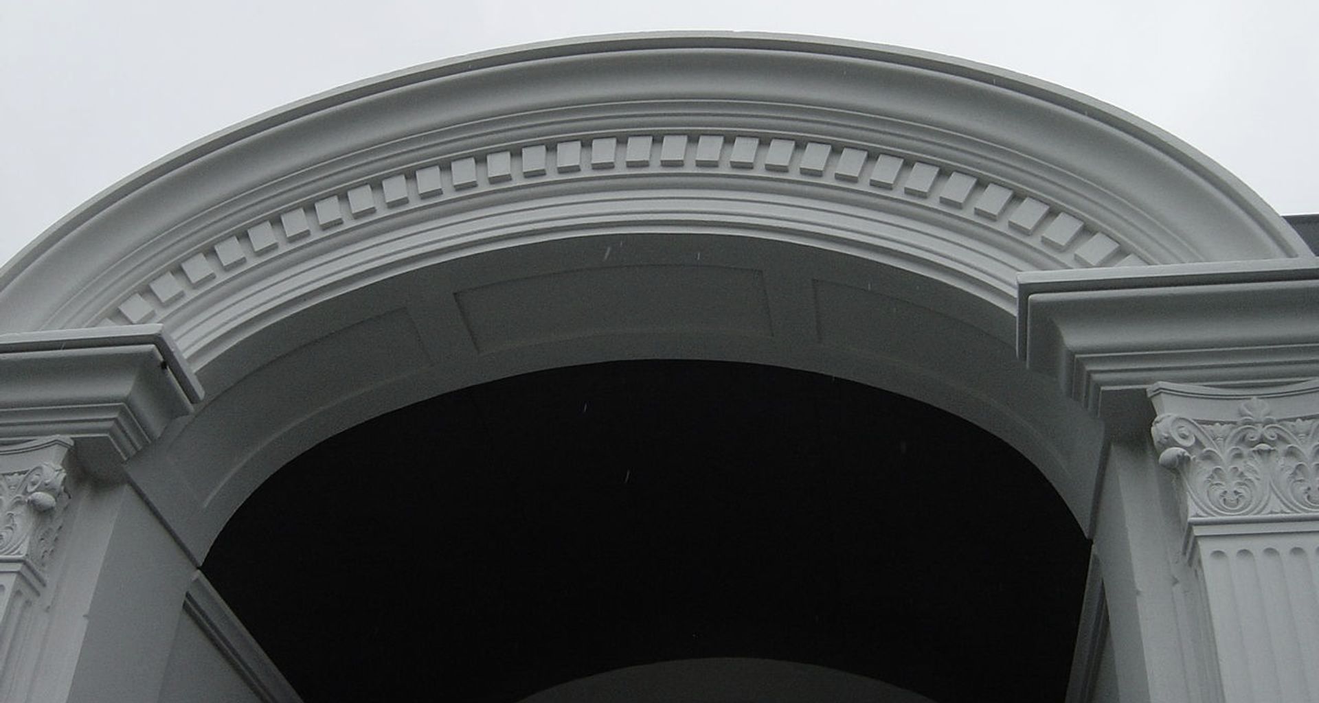 Entrance With Cornice Moulding banner