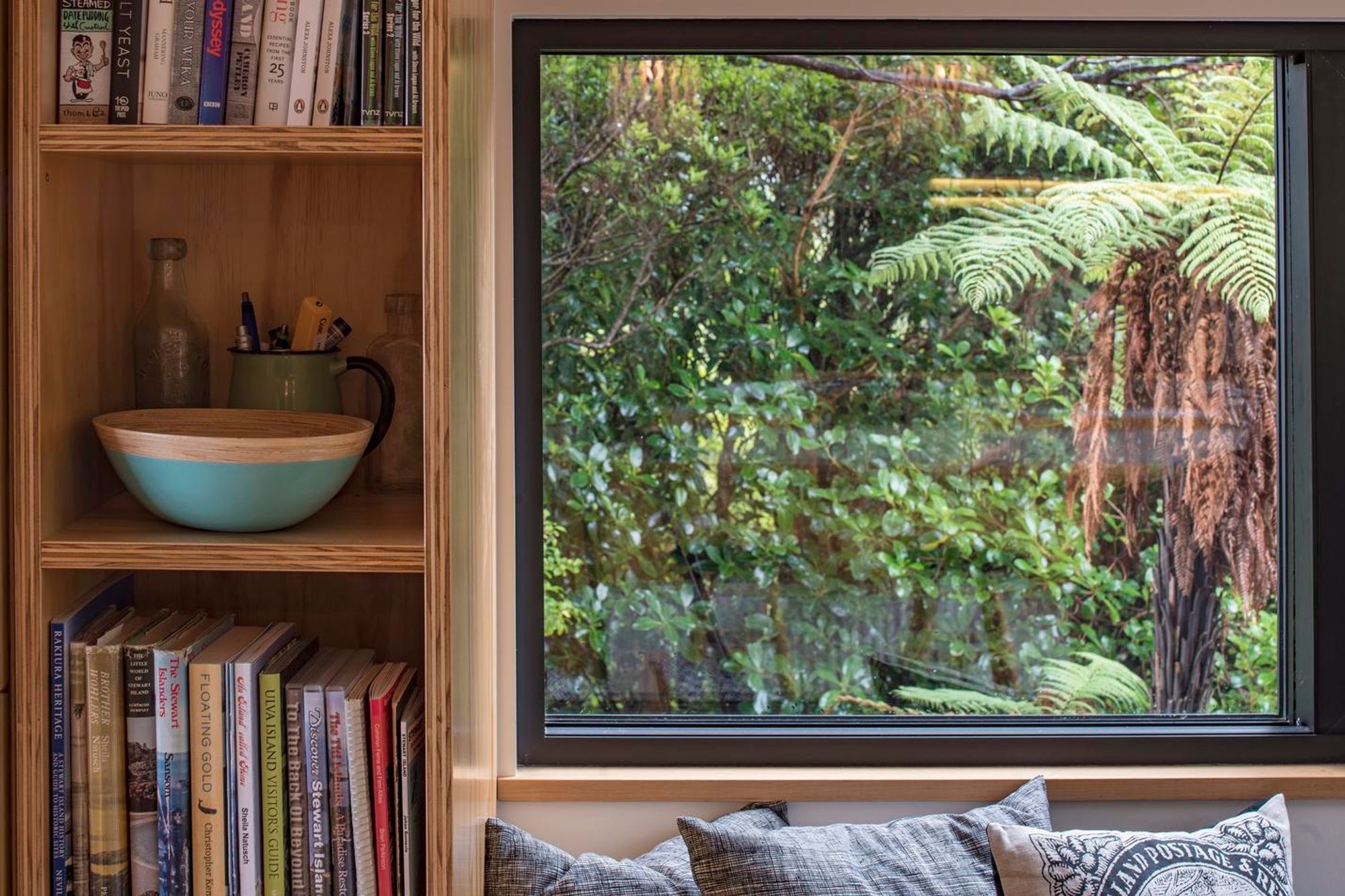 STEWART ISLAND CRIB