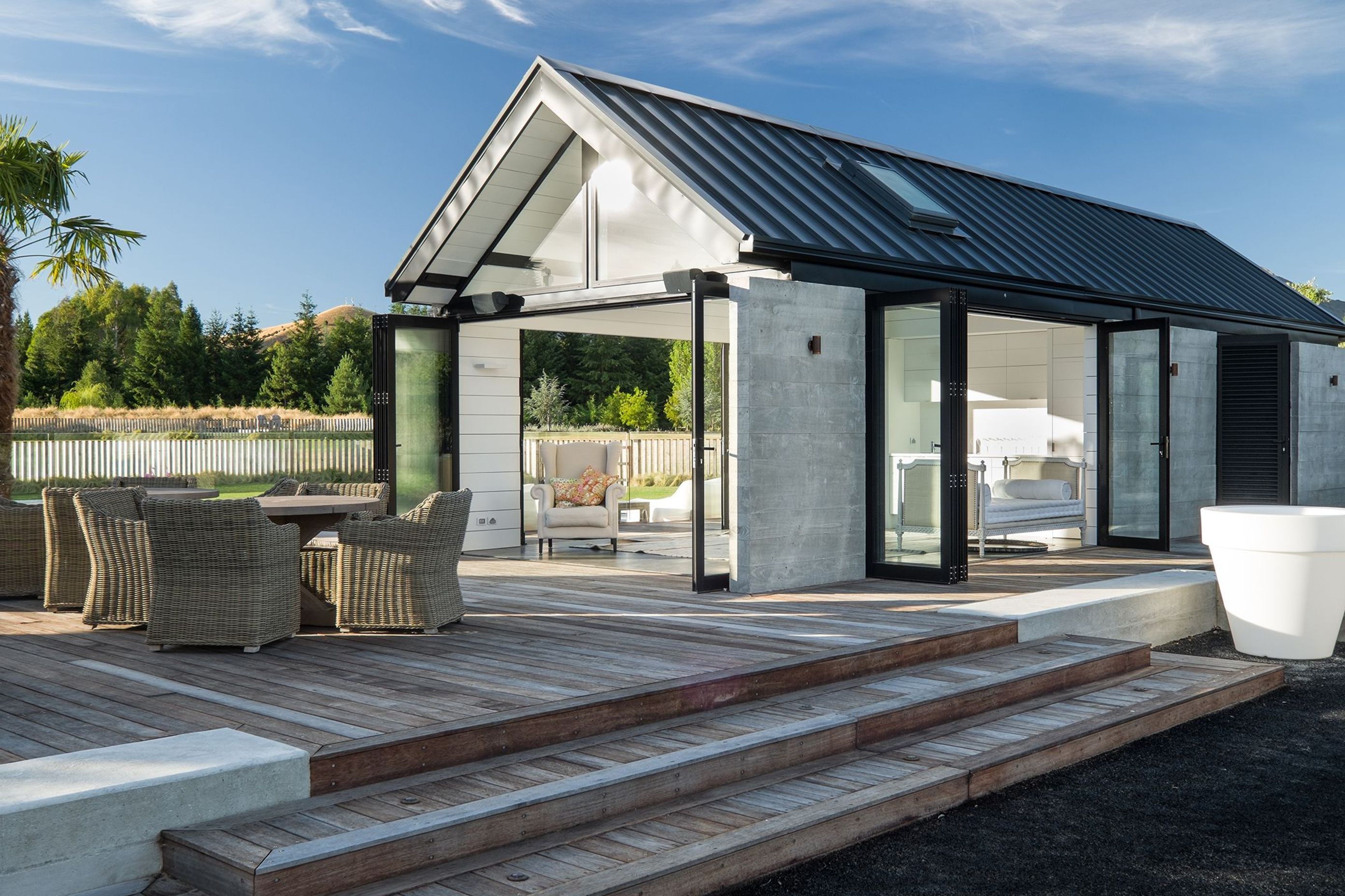 Hawea Pool Cabana