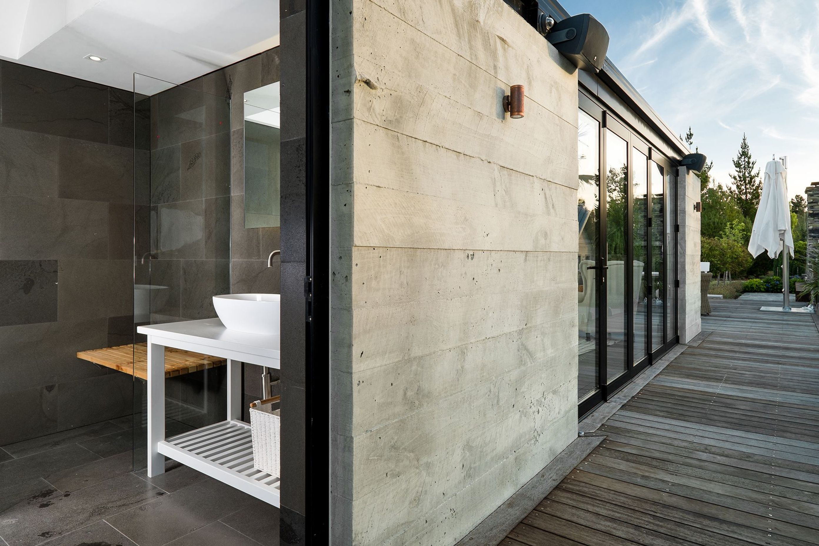 Hawea Pool Cabana