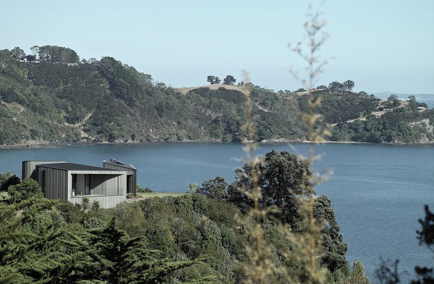 Headland House Onetangi Beach