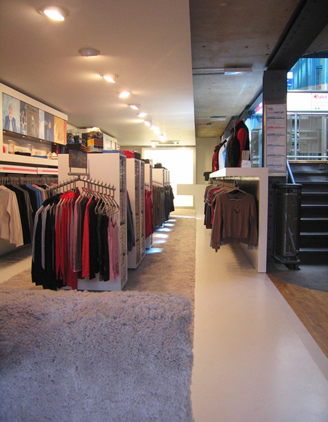 ICEBREAKER RETAIL 2005