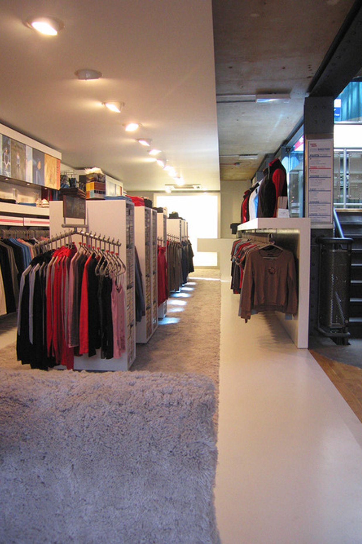 ICEBREAKER RETAIL 2005