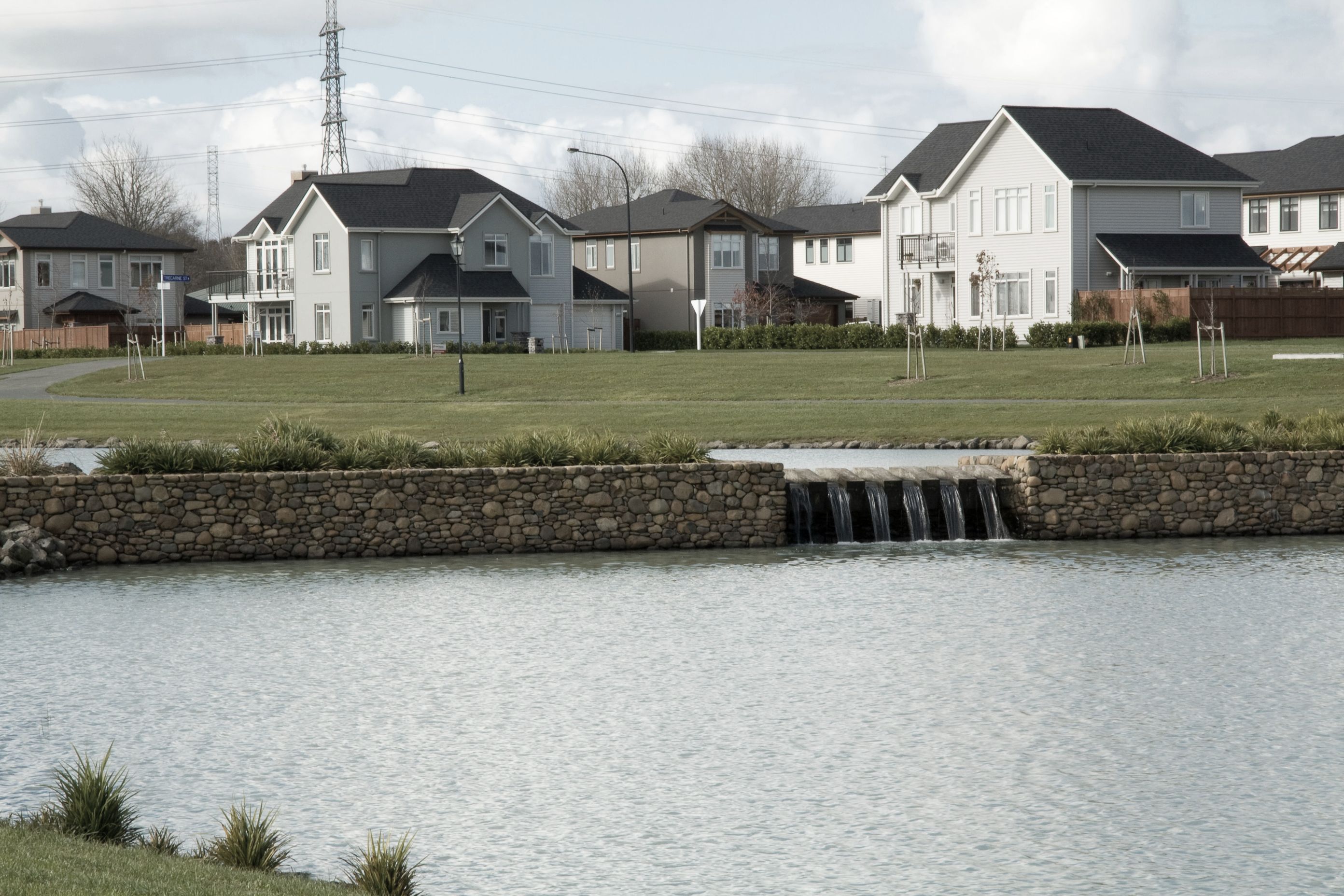 Karaka Lakes