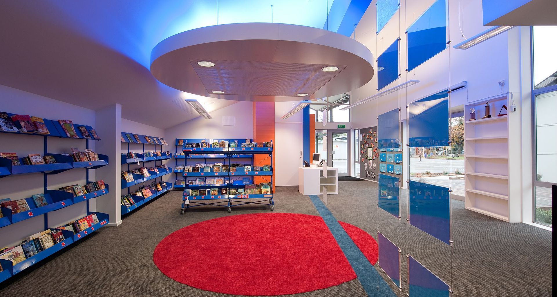 Loburn School Library banner
