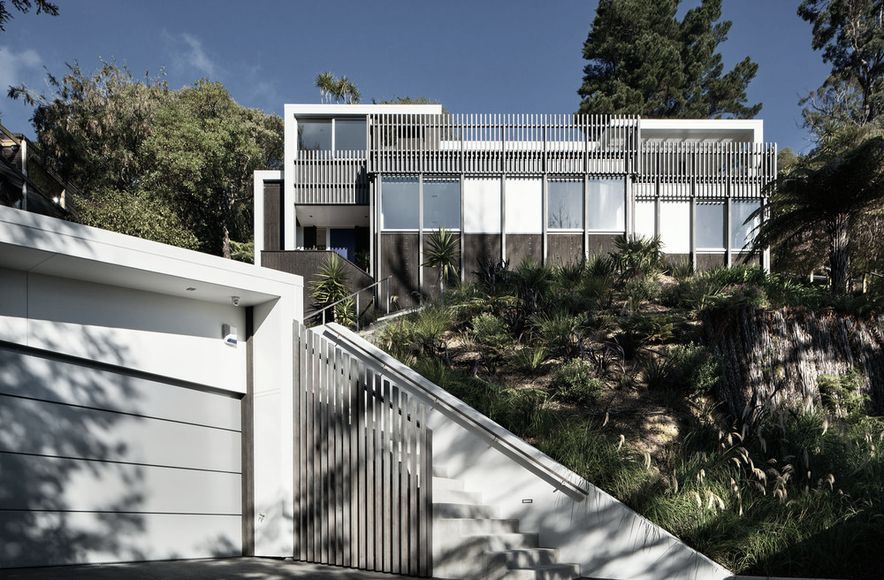 Lowry Bay House 2011