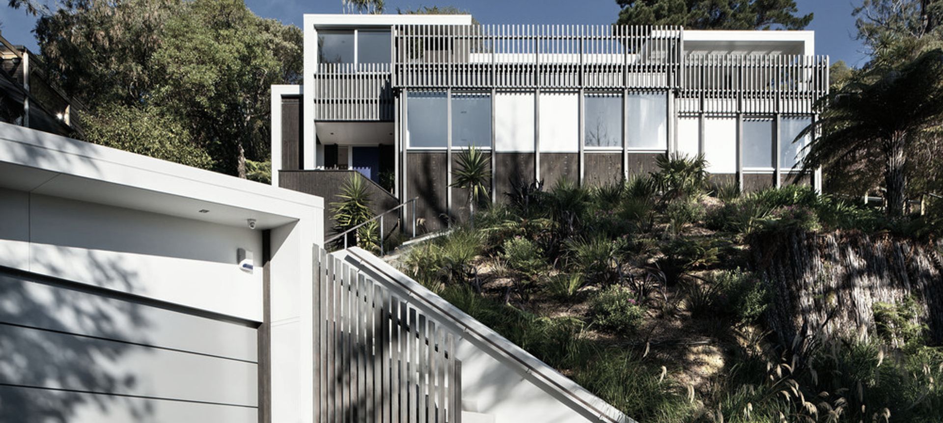 Lowry Bay House 2011 banner
