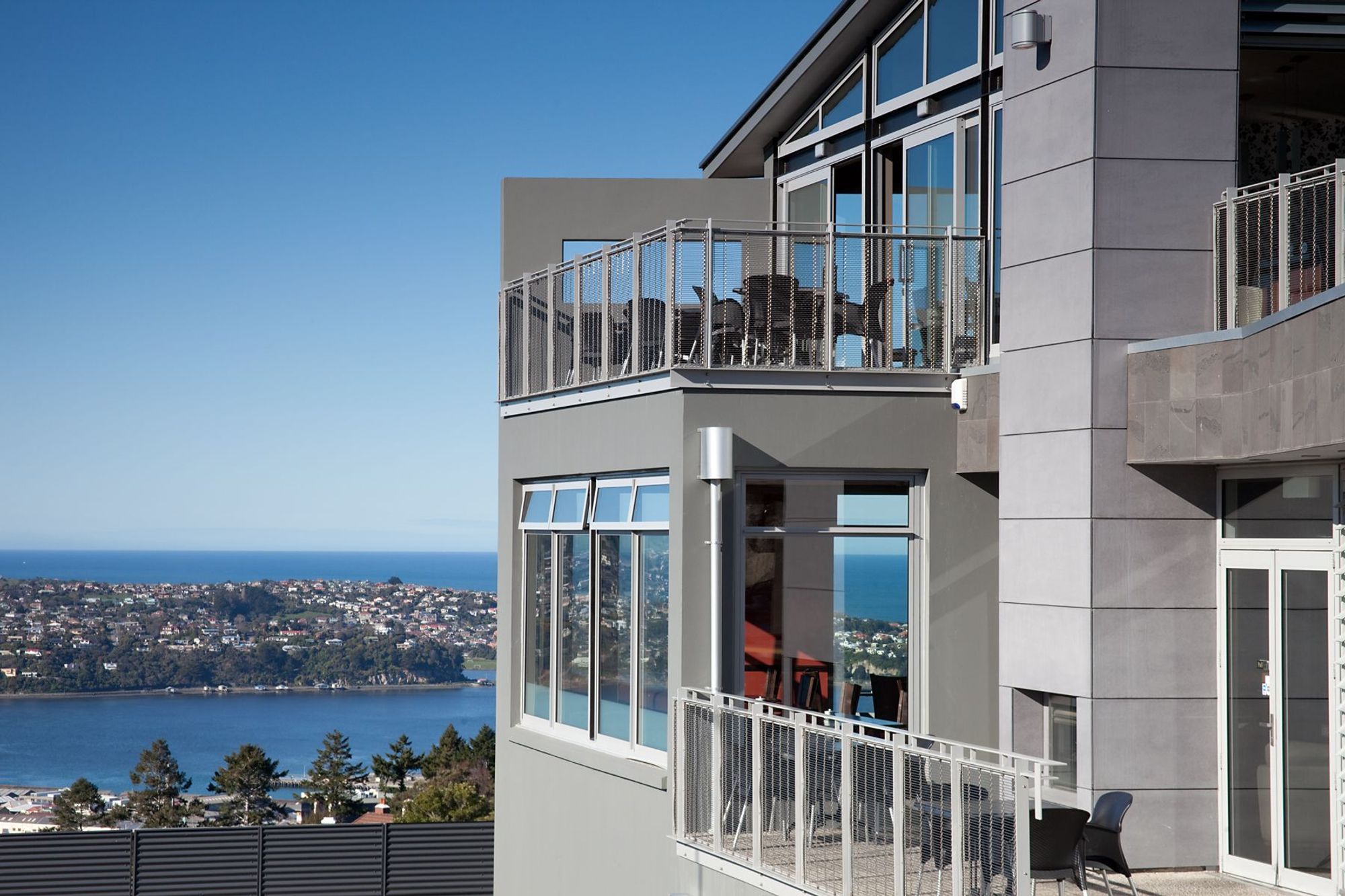 Luna Bar, Dunedin