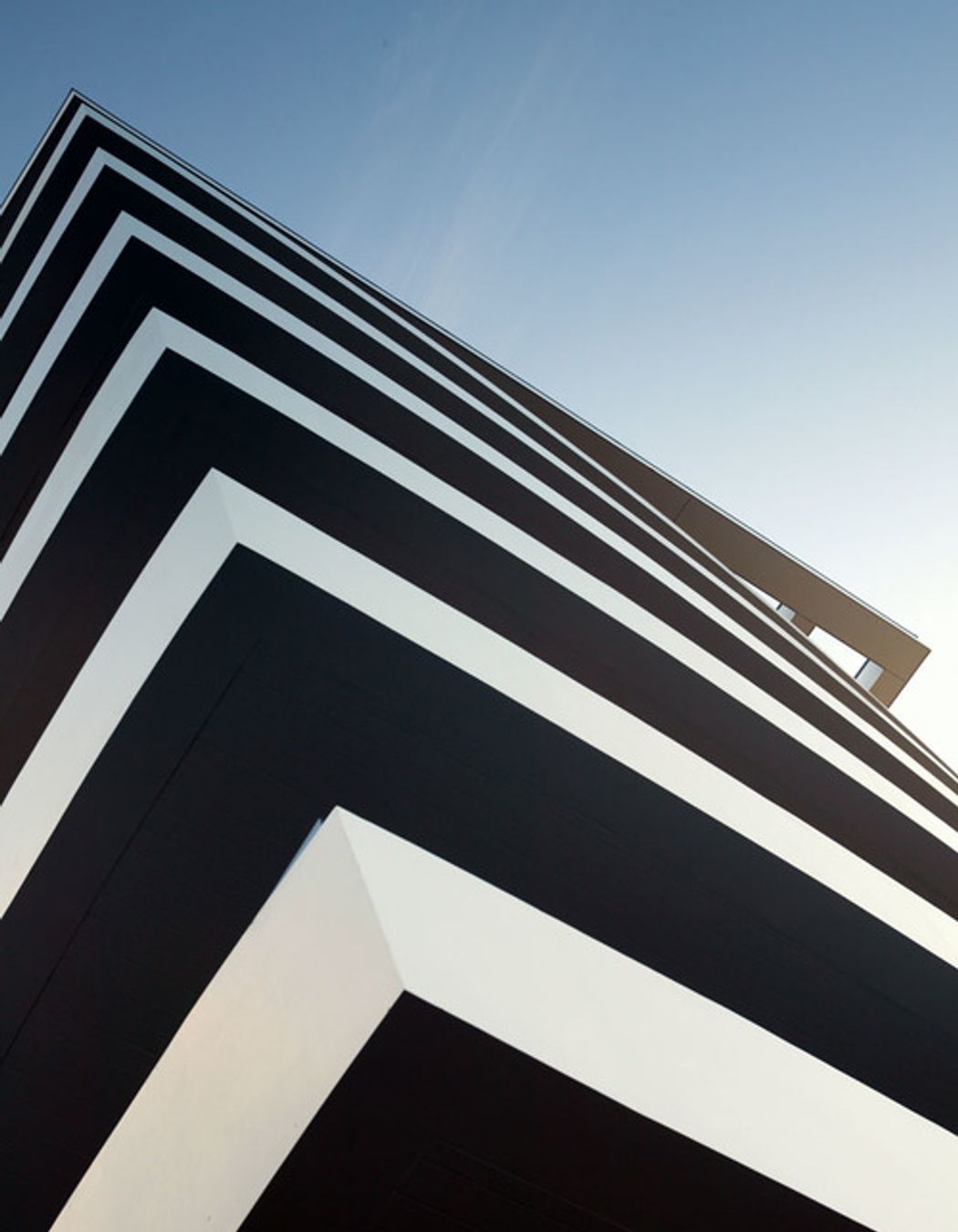 MITIKA APARTMENTS 2004