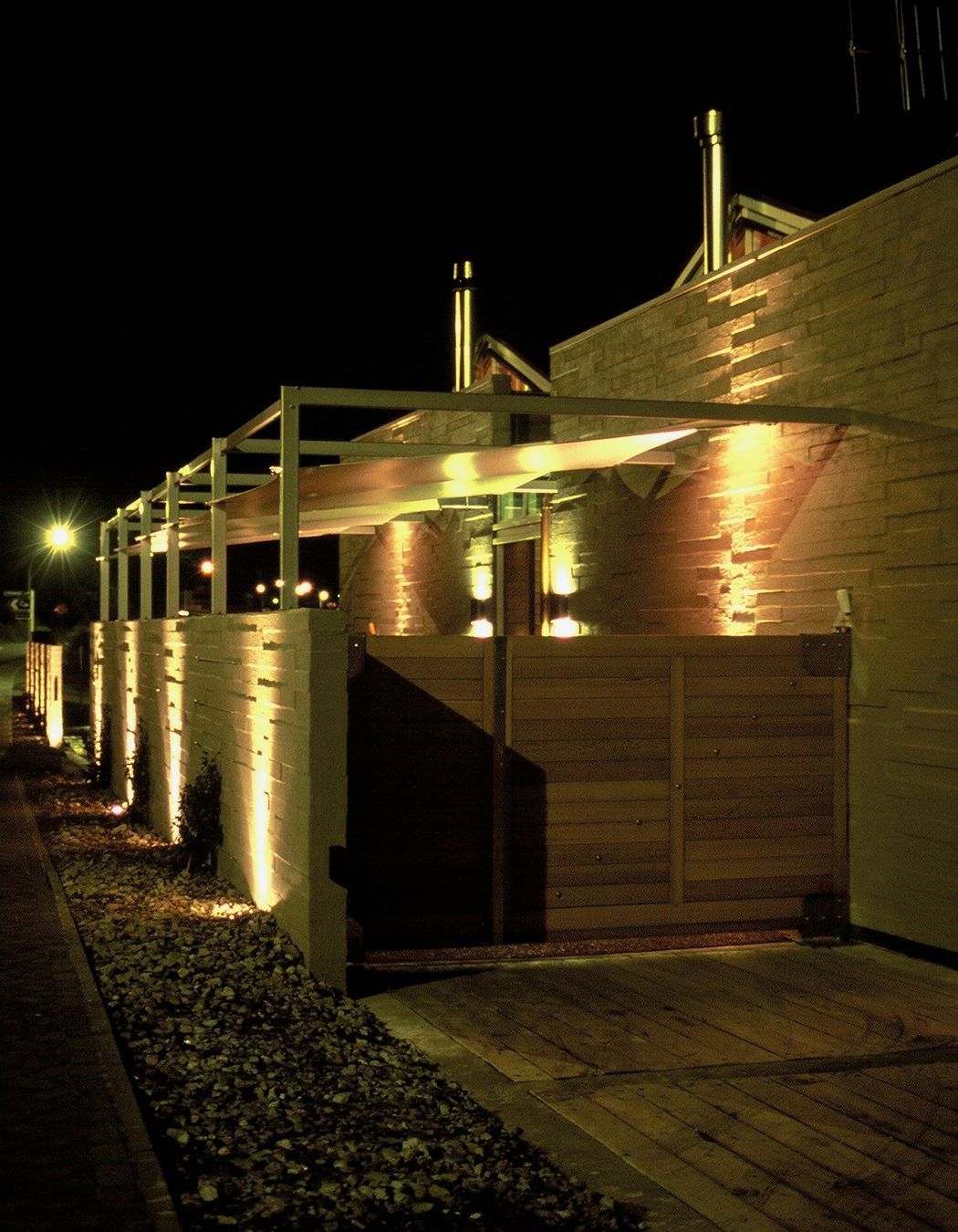 LAKESIDE BOUTIQUE ACCOMMODATION