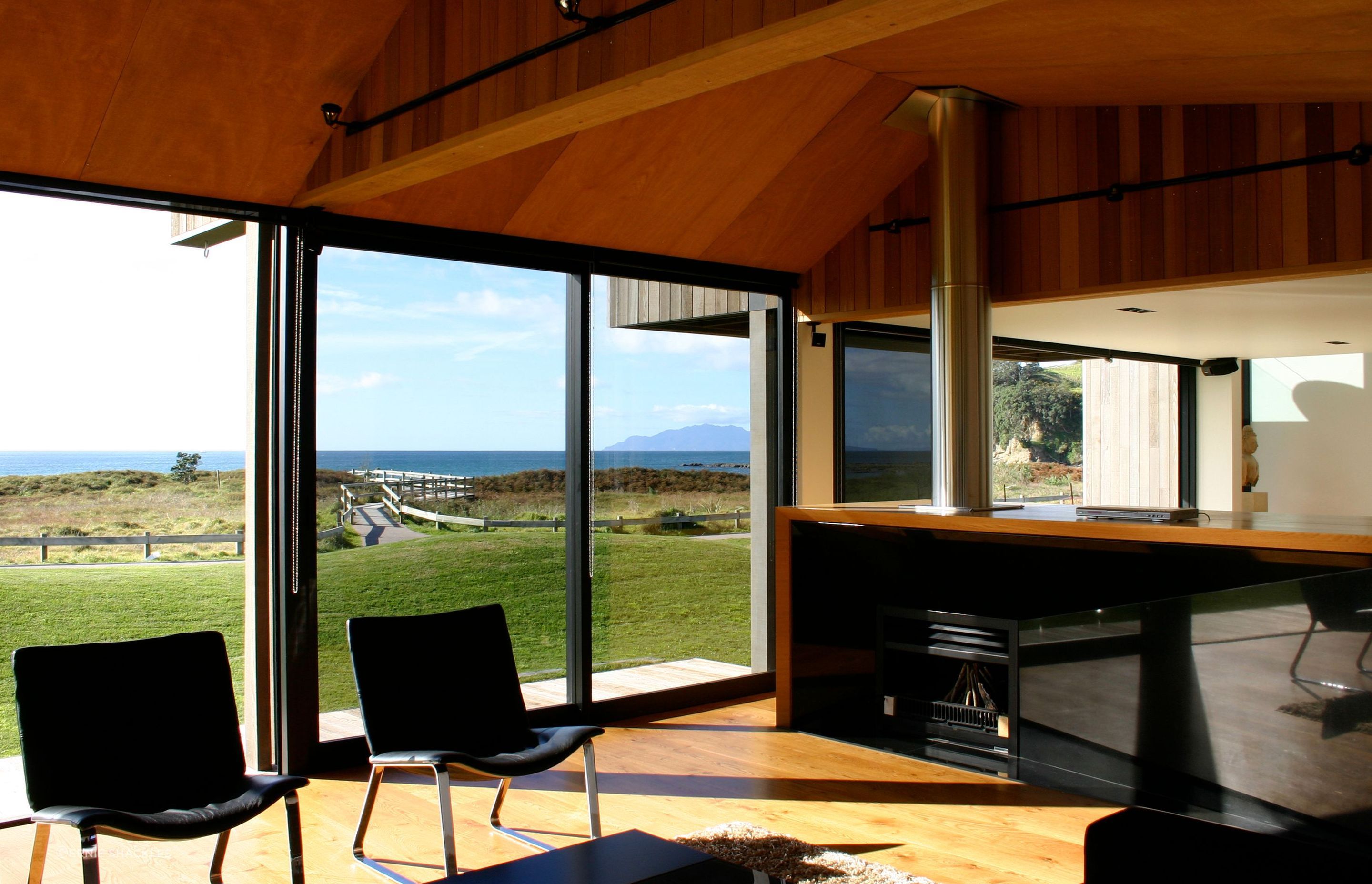 Taumata, Omaha Beach House