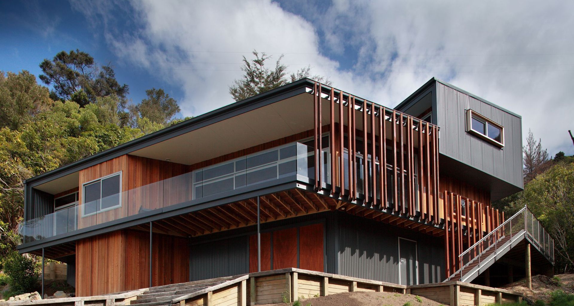 Onekoura House banner