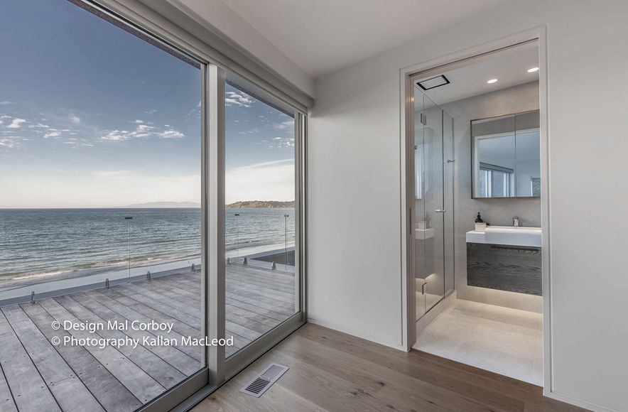 Onetangi Beach Bathroom