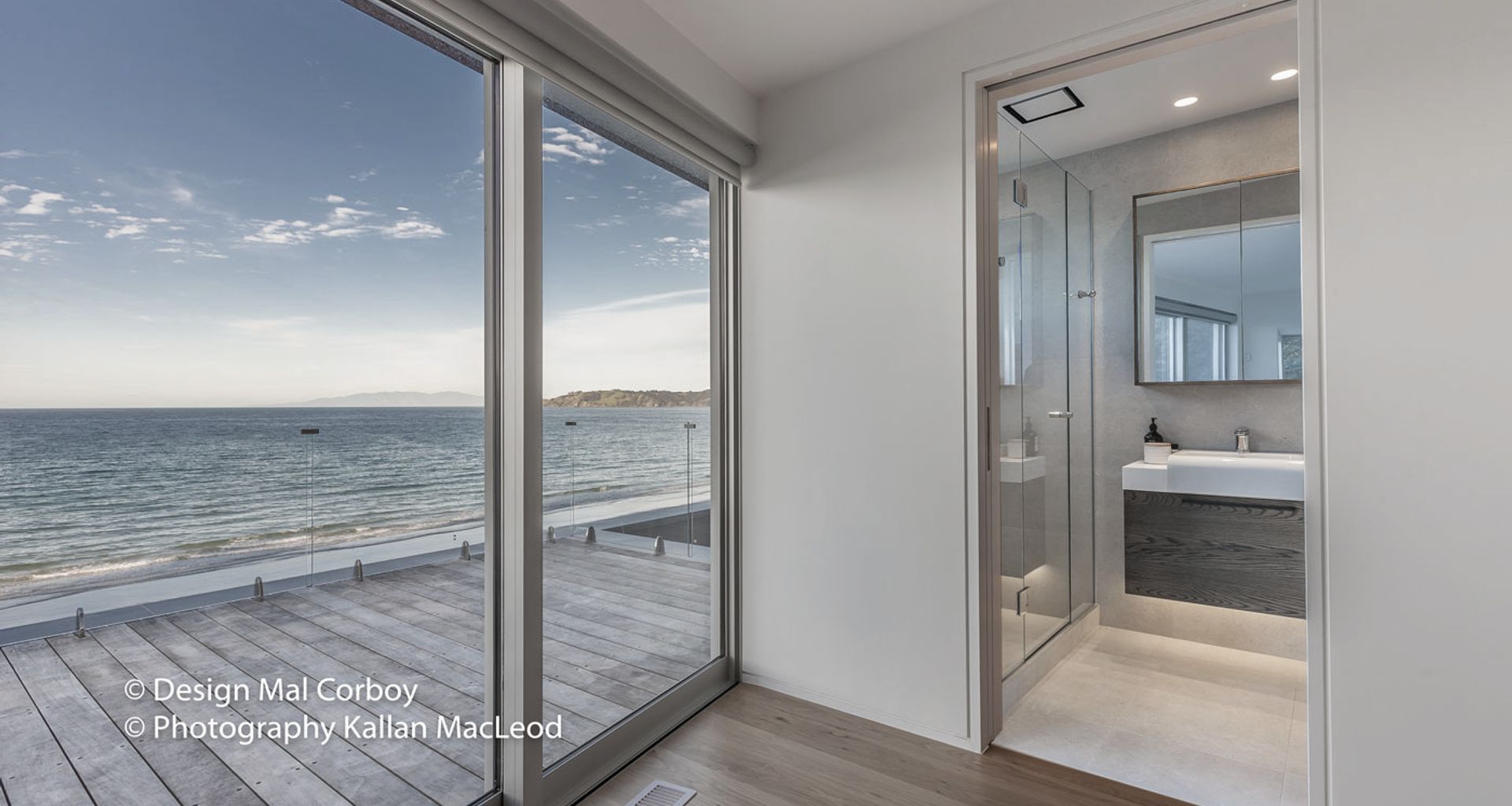 Onetangi Beach Bathroom banner