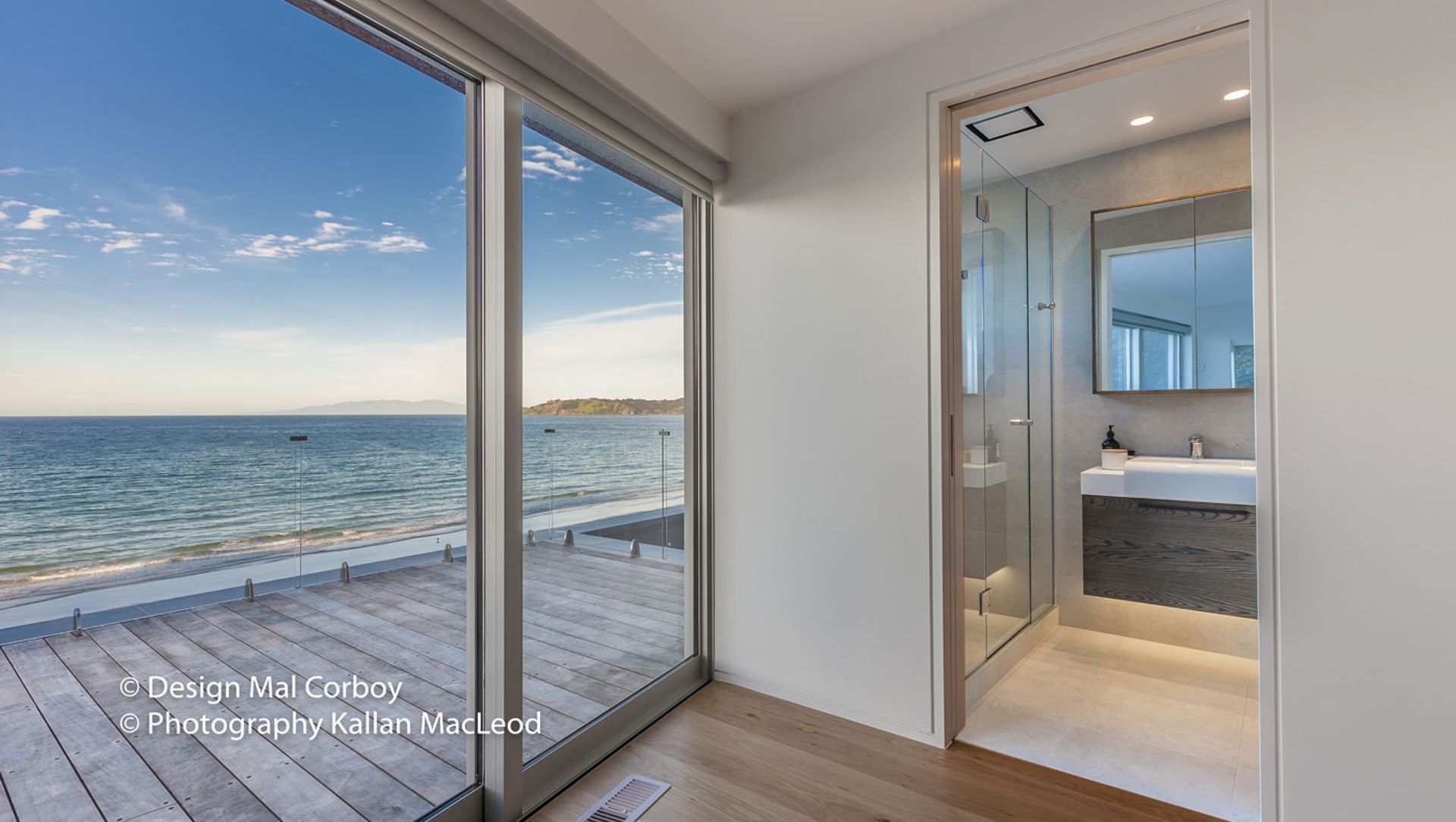 Onetangi Beach Bathroom banner
