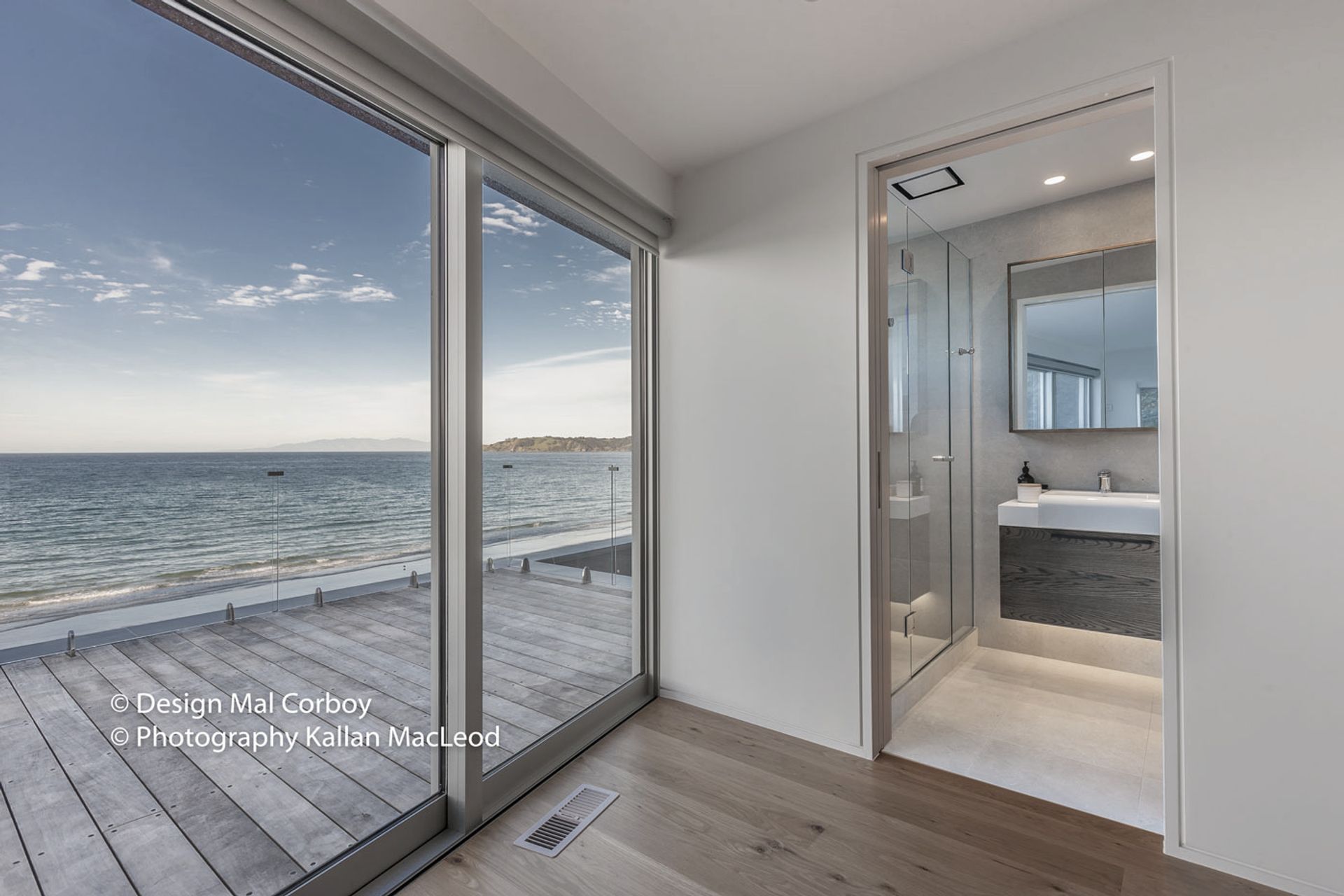 Onetangi Beach Bathroom