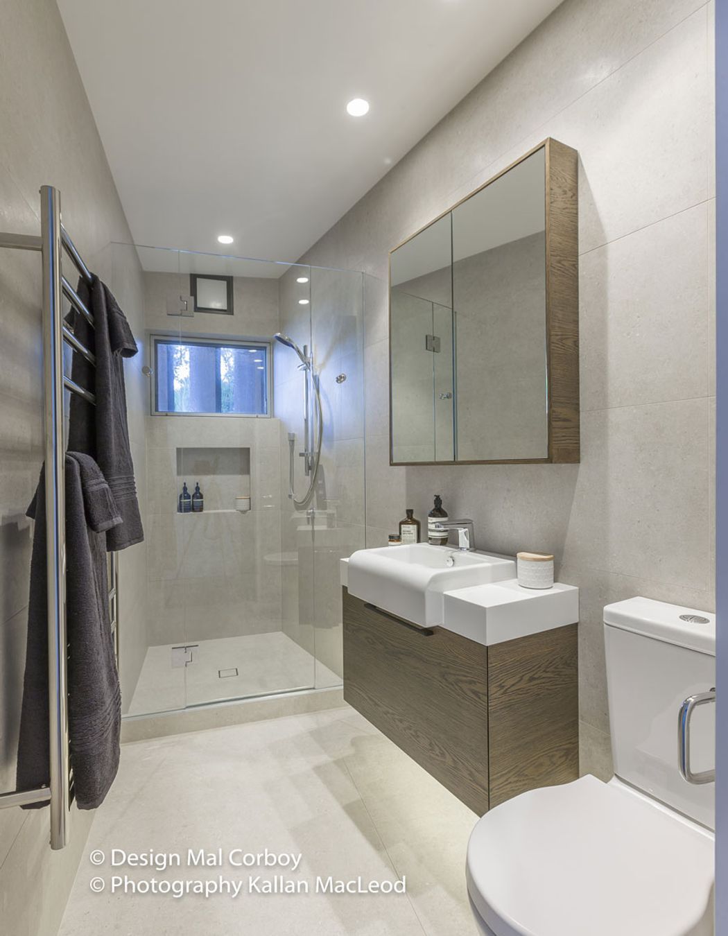 Onetangi Beach Bathroom