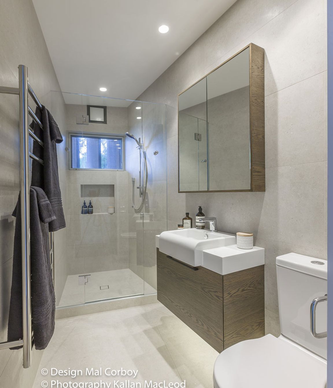 Onetangi Beach Bathroom