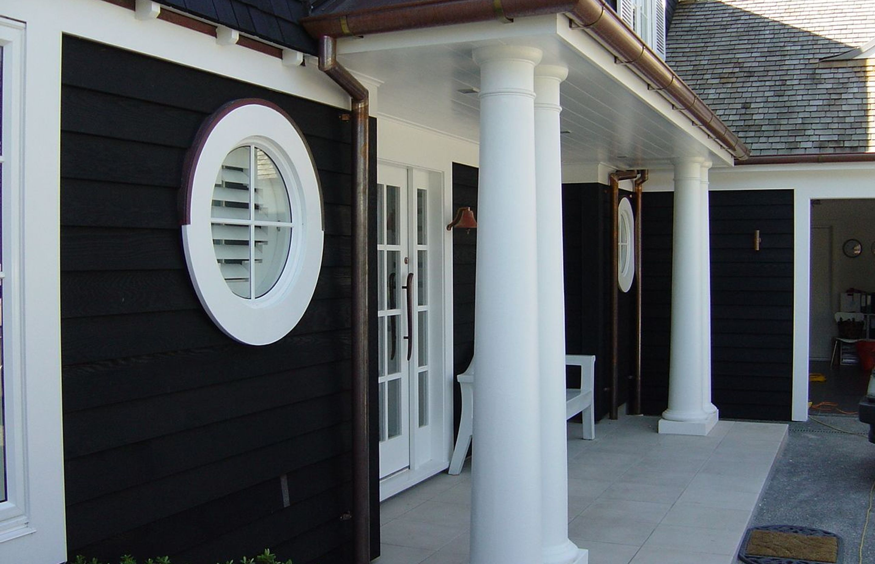 Pergola columns