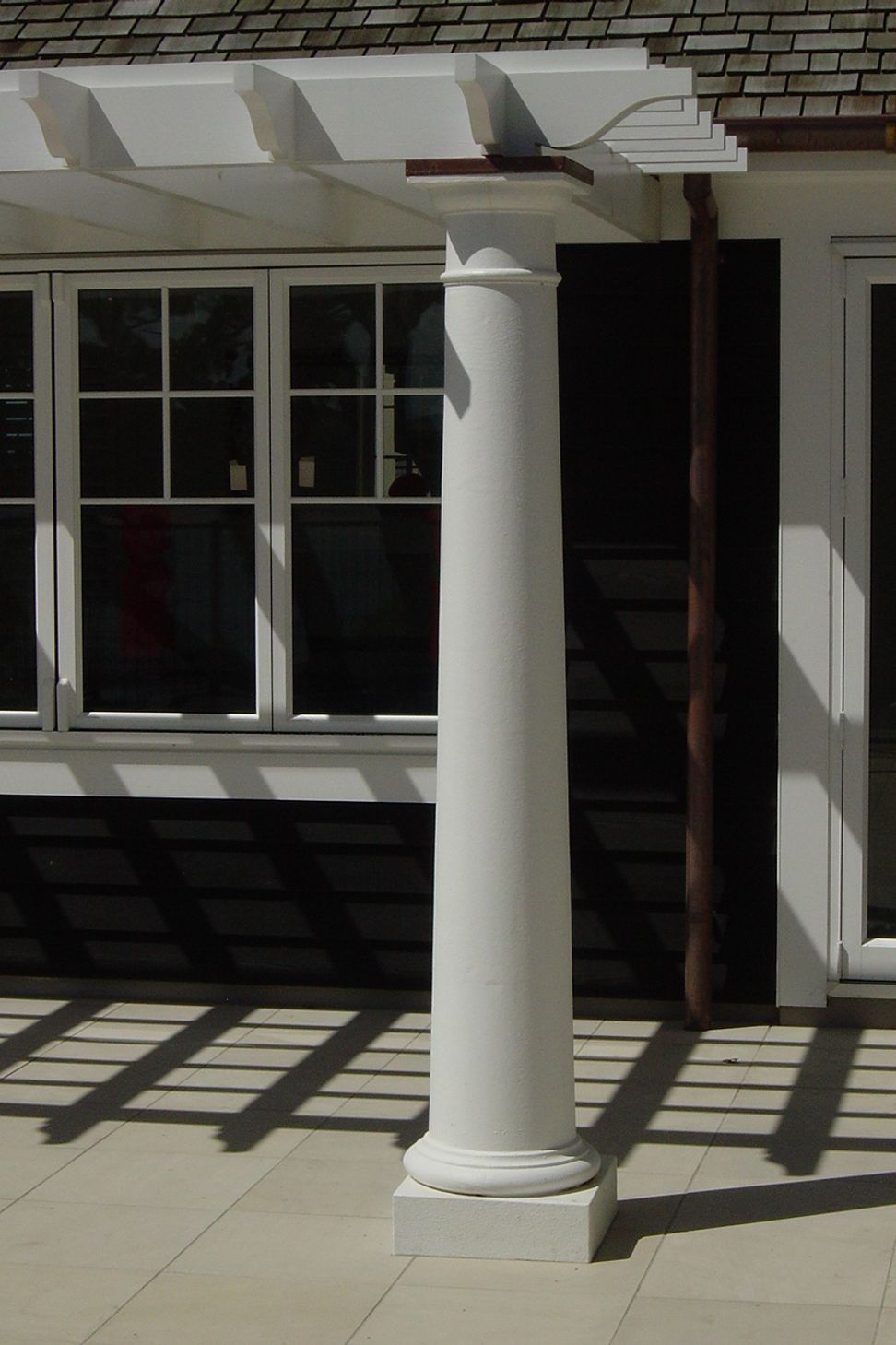 Pergola columns