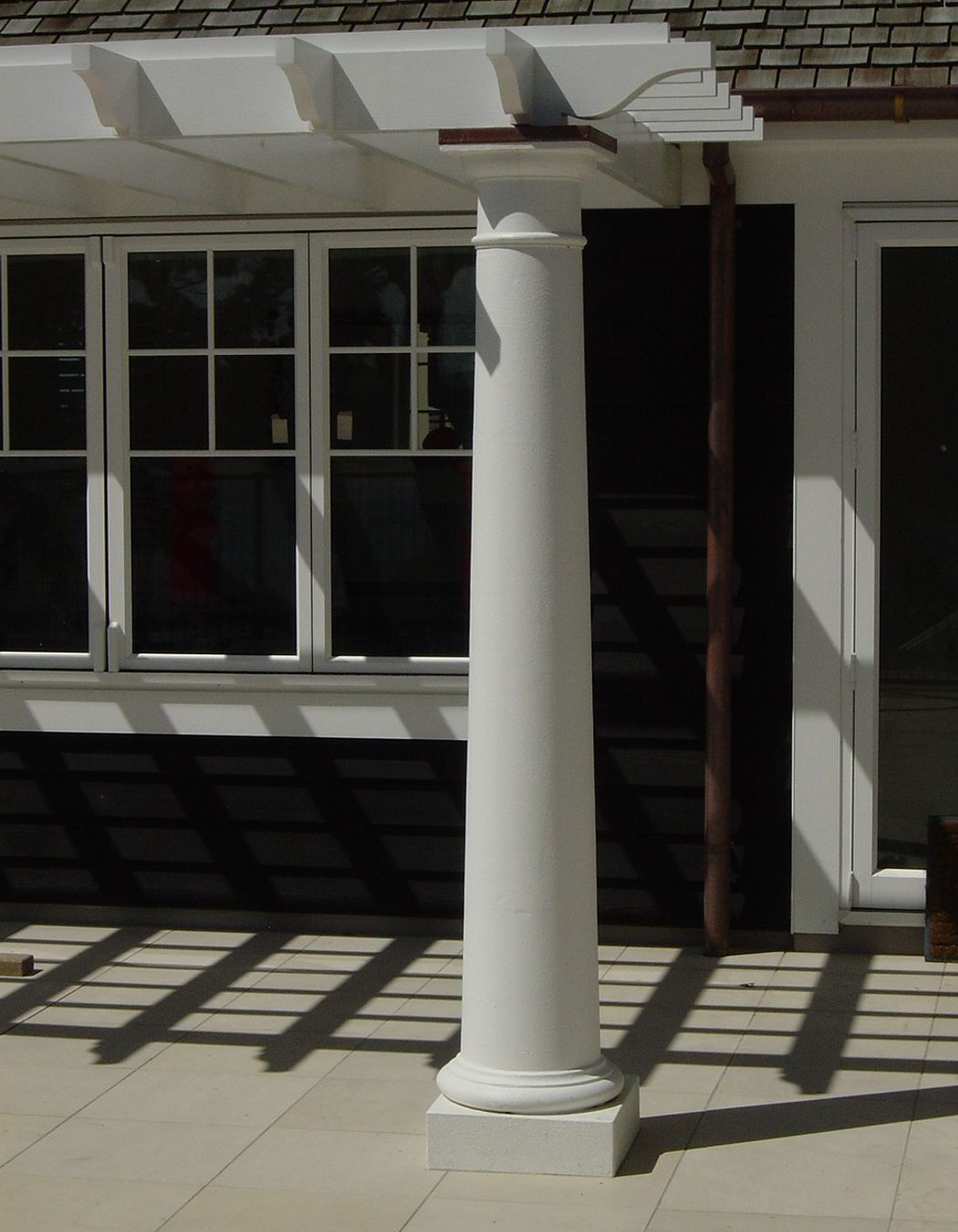 Pergola columns
