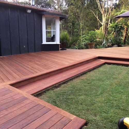 Nail-Free ShadowDeck™ Kwila Dome Decking System