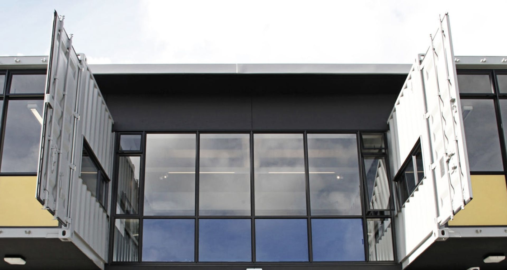 Royal Wolf Offices banner