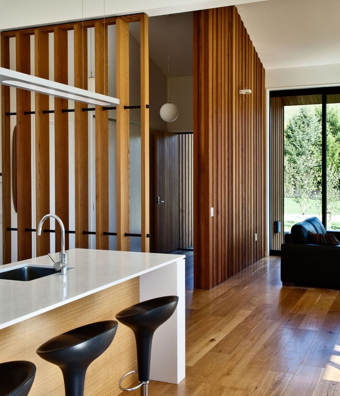 RR HOUSE