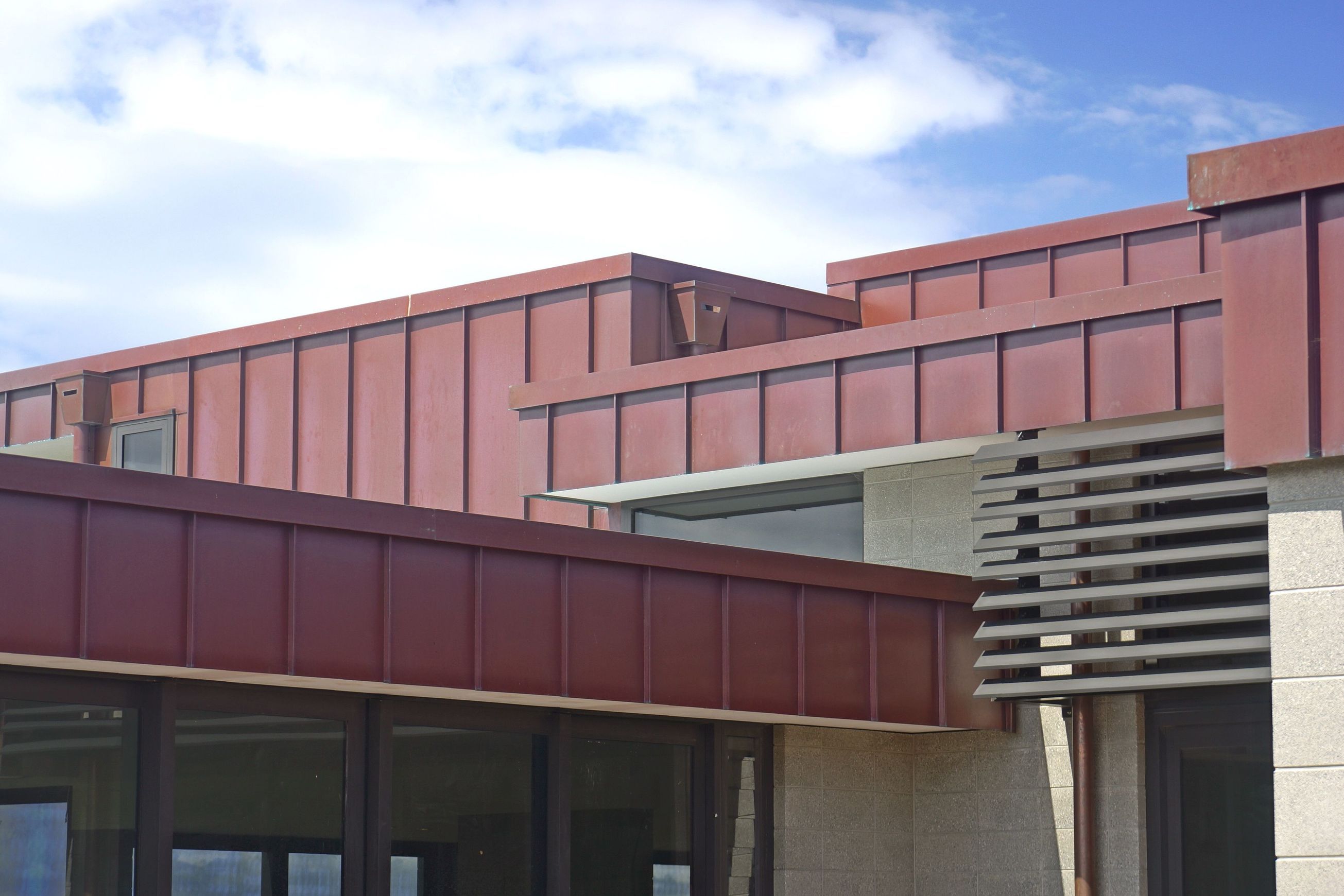 Smart Tray Standing Seam Metal Cladding