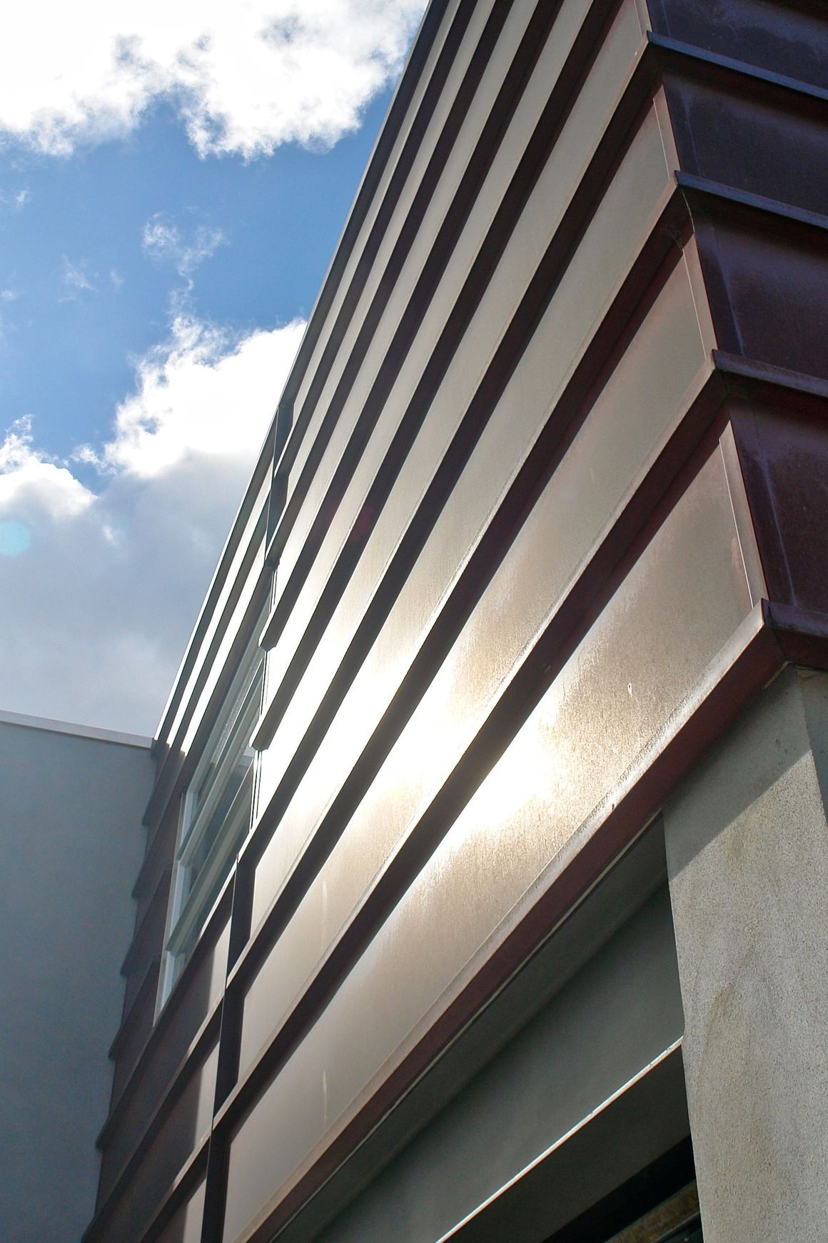 Smart Tray Custom Cladding