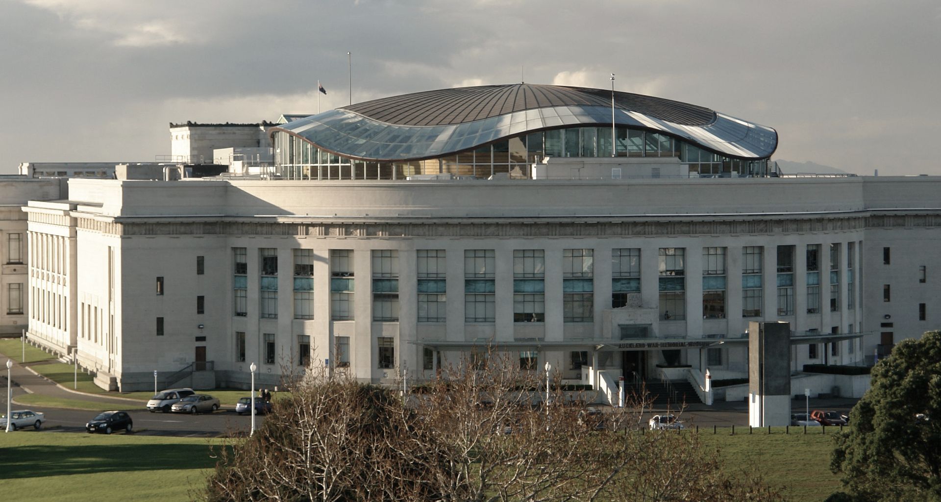 Auckland War Memorial Museum - Smart Tray Custom Roofing banner