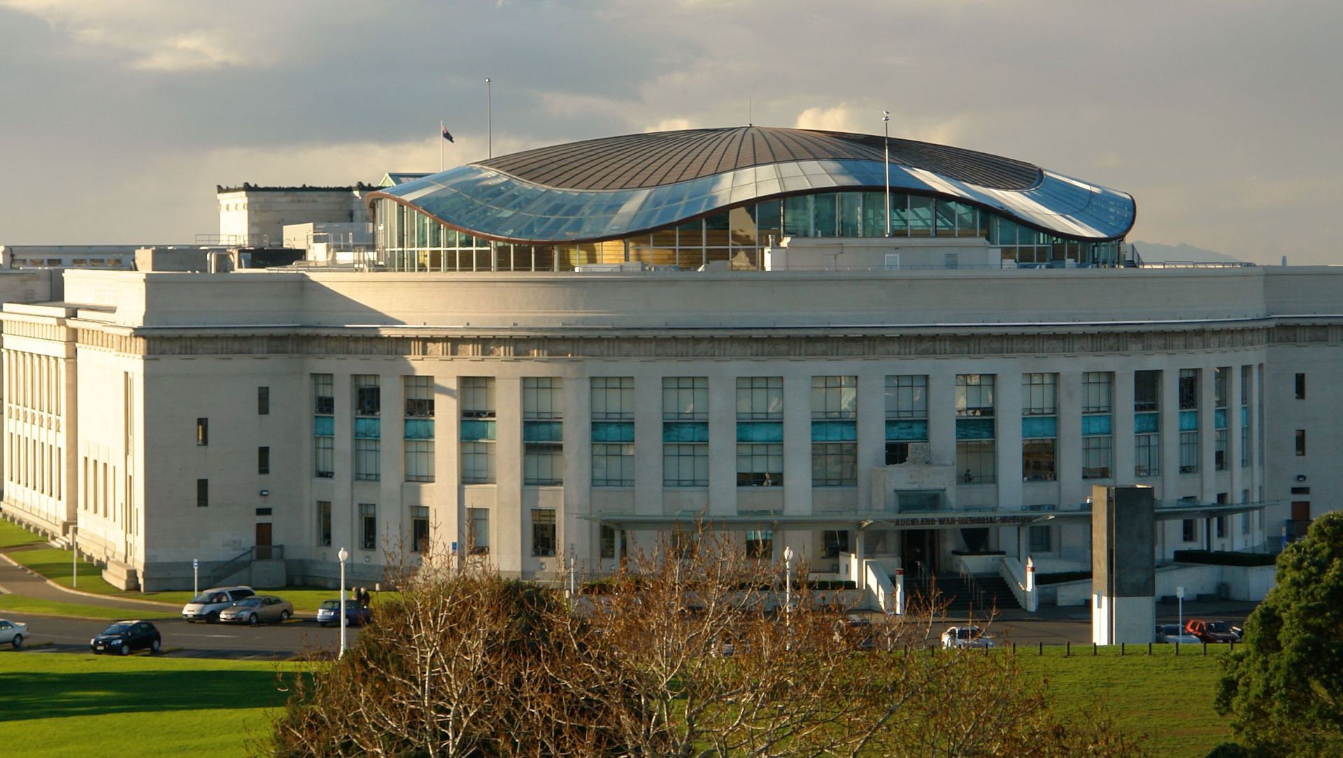 Auckland War Memorial Museum - Smart Tray Custom Roofing banner
