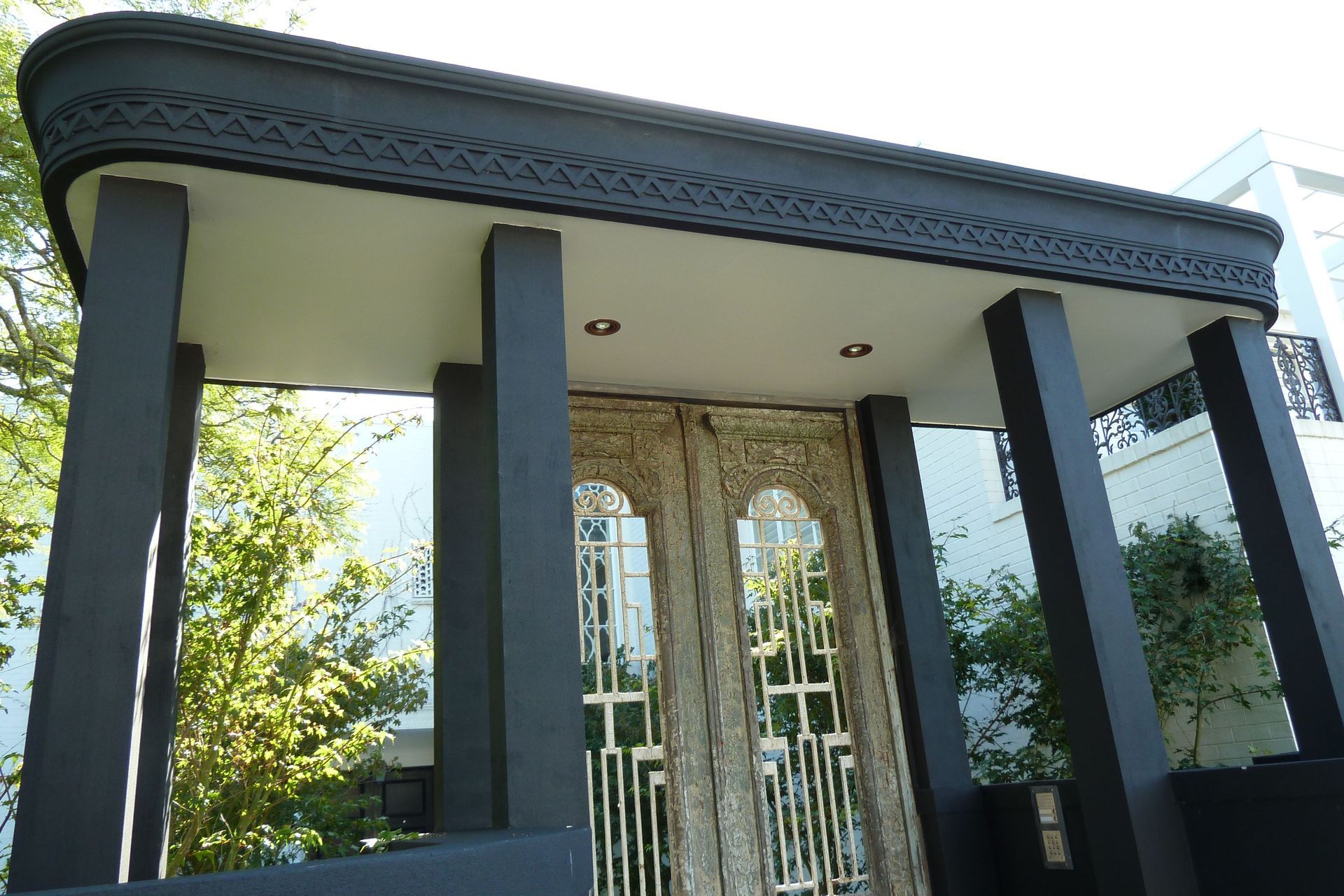 Street Entrance Auckland