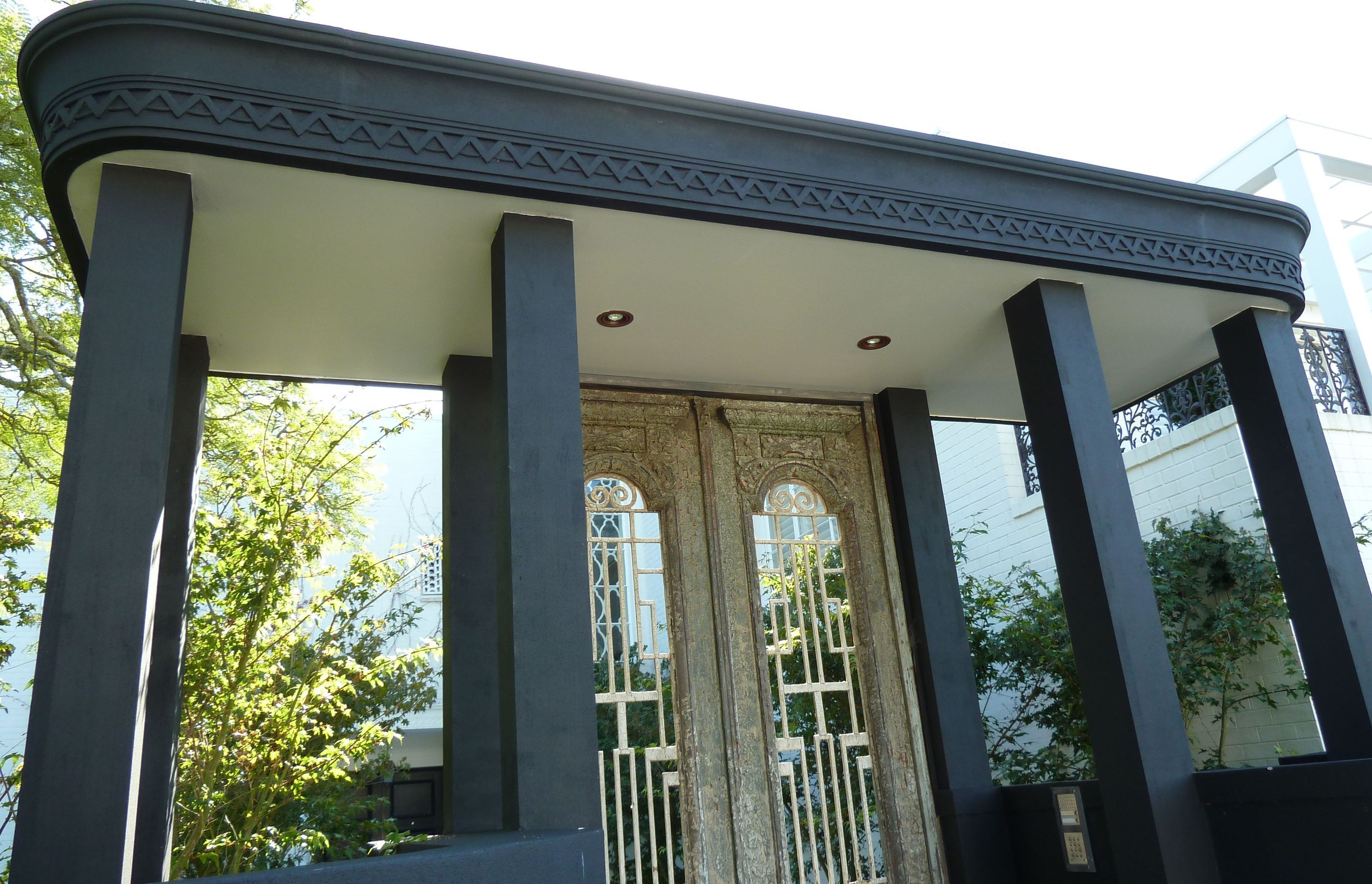 Street Entrance Auckland