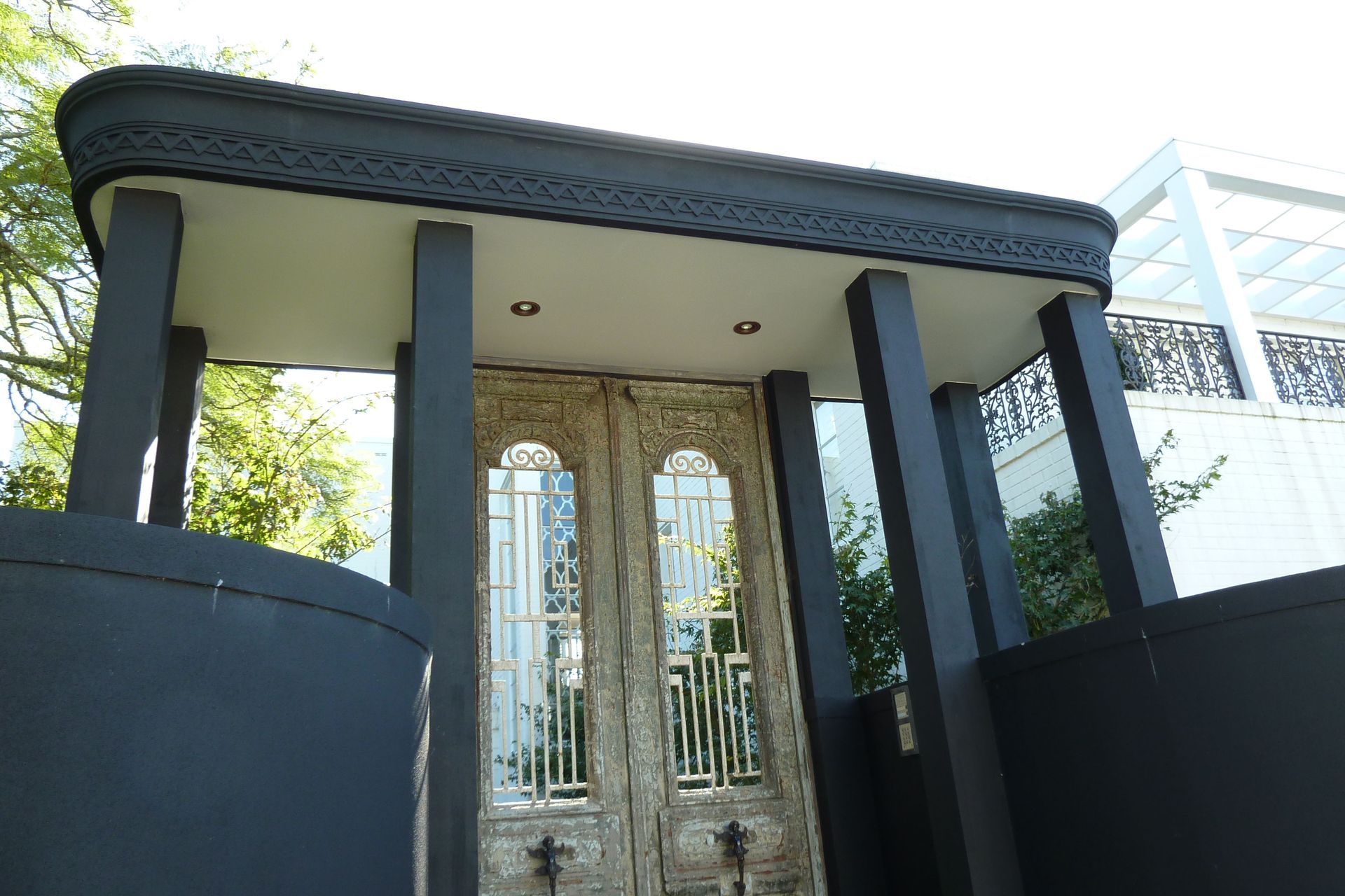 Street Entrance Auckland