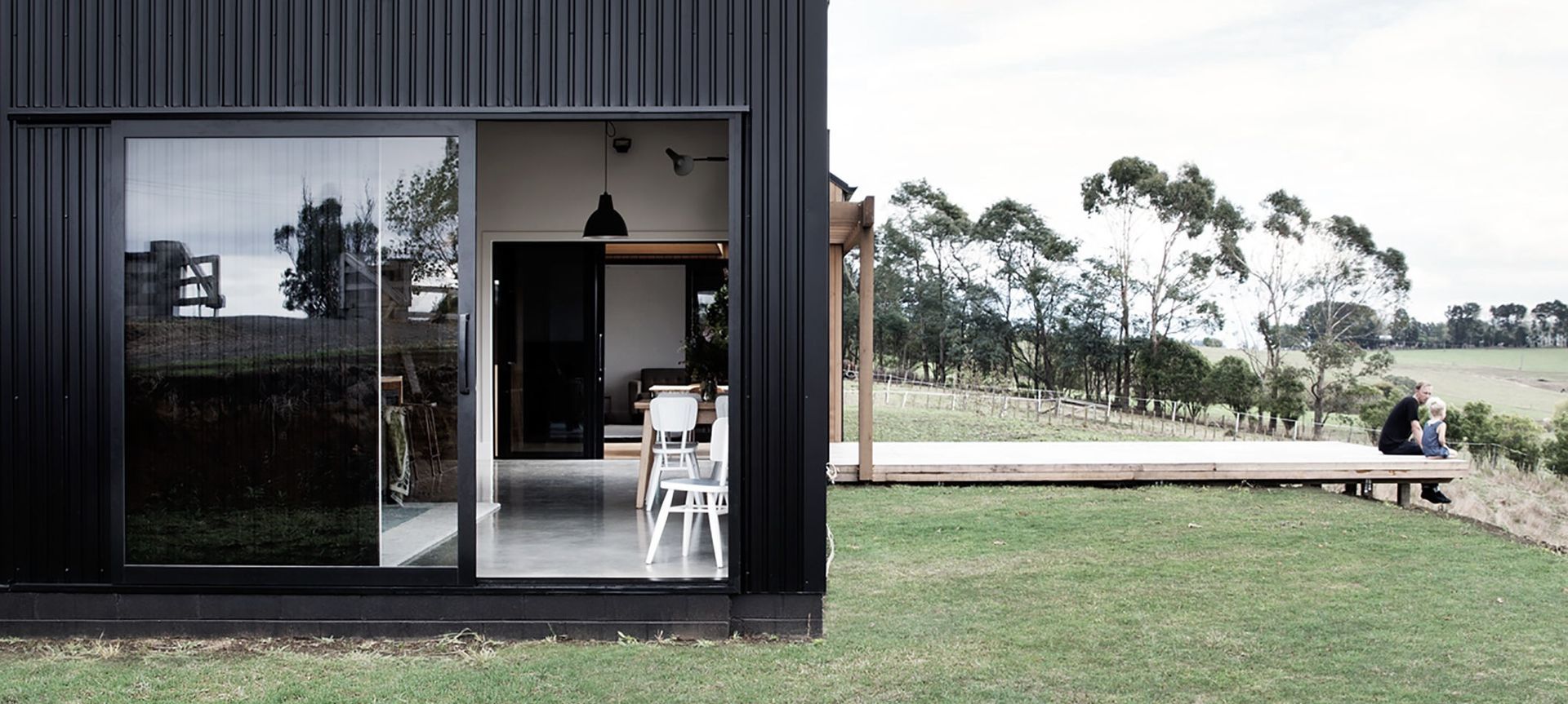 Modern Barn Form banner