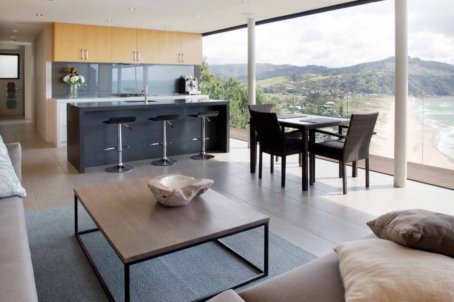 Tairua Clifftop House