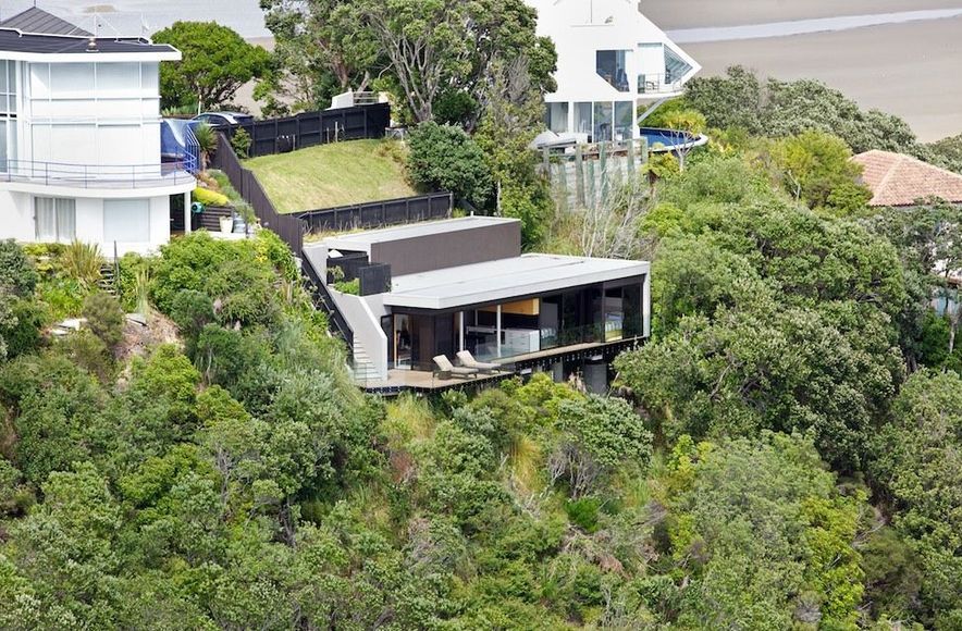 Tairua Clifftop House