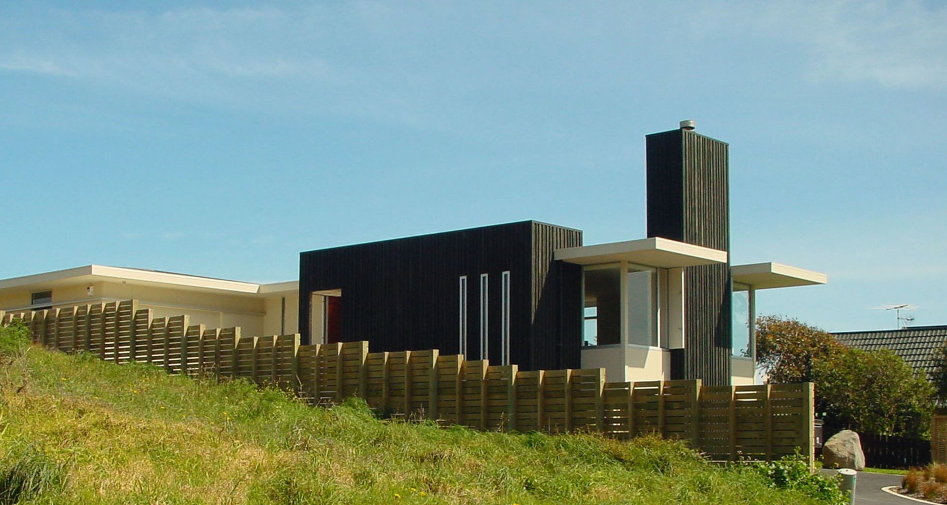 Waikanae House 2004 banner
