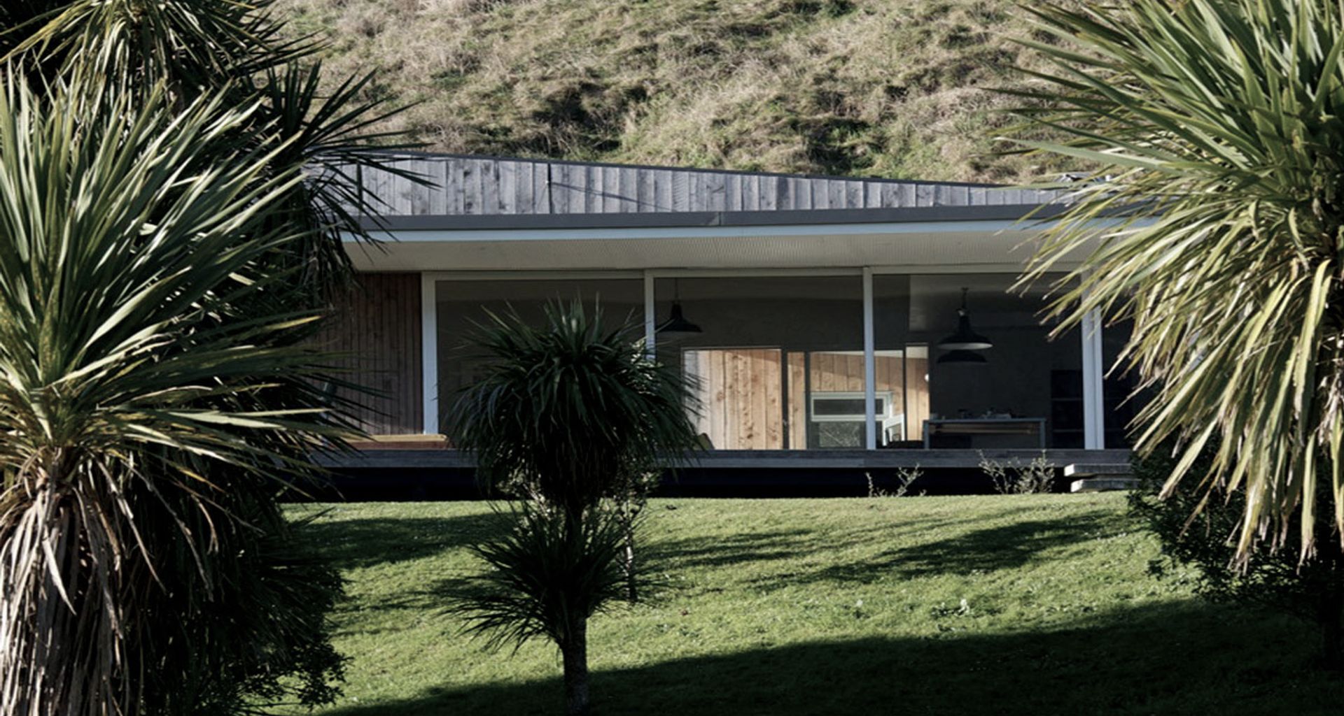 Waipatiki Beach House banner