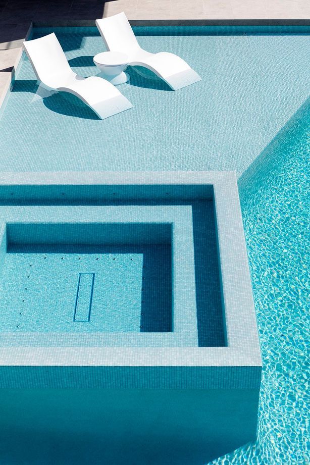 Entertainment is a pivotal feature of this easygoing space, with the addition of a games room and state-of-the-art bar that capitalises on the views over the 20-metre infinity edge pool.