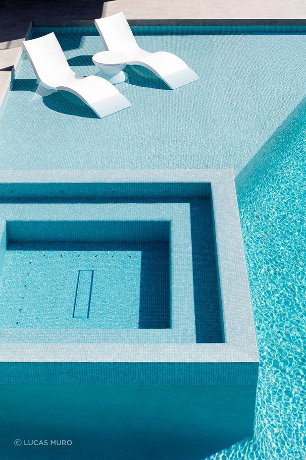 Entertainment is a pivotal feature of this easygoing space, with the addition of a games room and state-of-the-art bar that capitalises on the views over the 20-metre infinity edge pool.