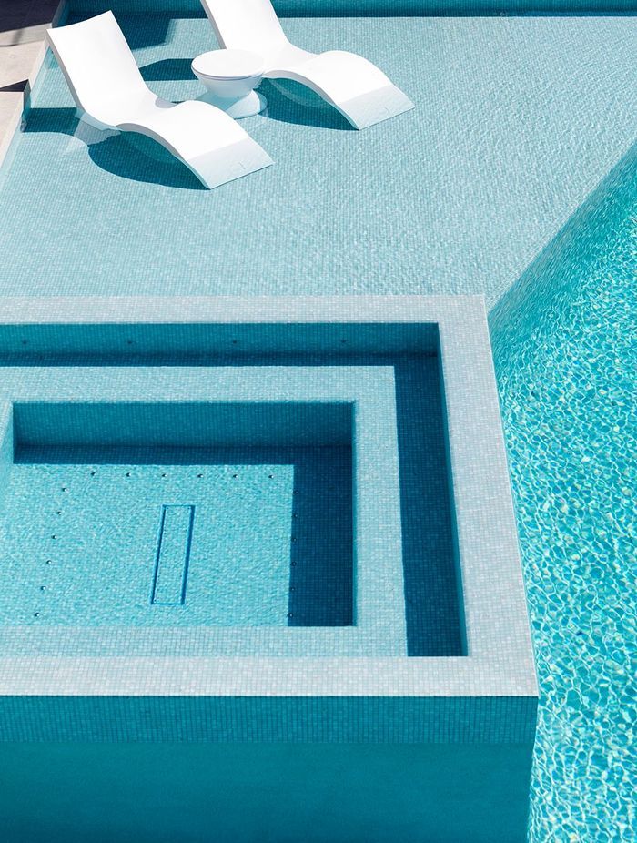 Entertainment is a pivotal feature of this easygoing space, with the addition of a games room and state-of-the-art bar that capitalises on the views over the 20-metre infinity edge pool.