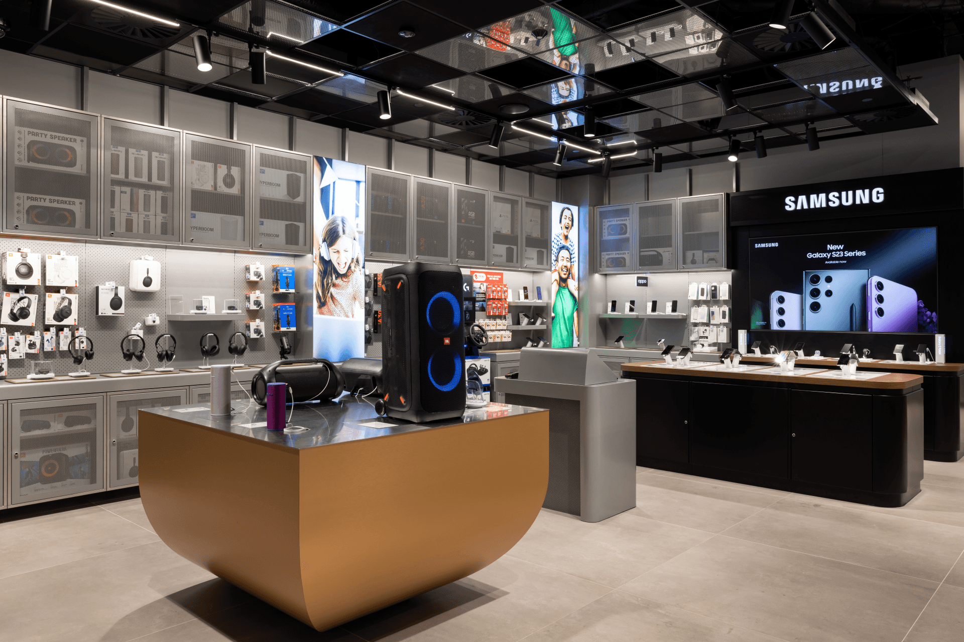 The new One NZ store fit-out is being rolled out across the country by Dimension Shopfitters